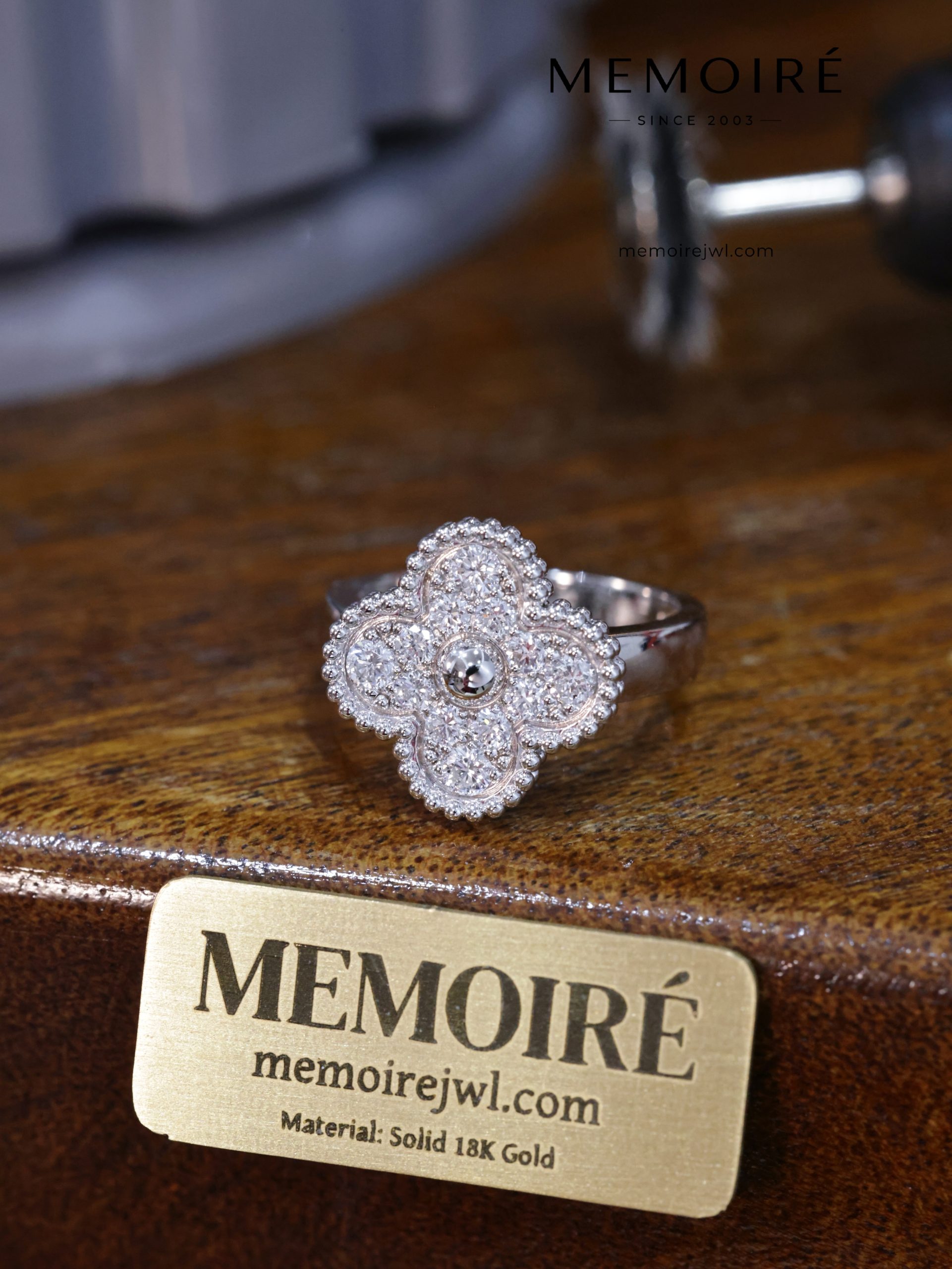 MEMOIRÉ 18K White Gold Full-Pavé Clover Statement Ring - Image 4