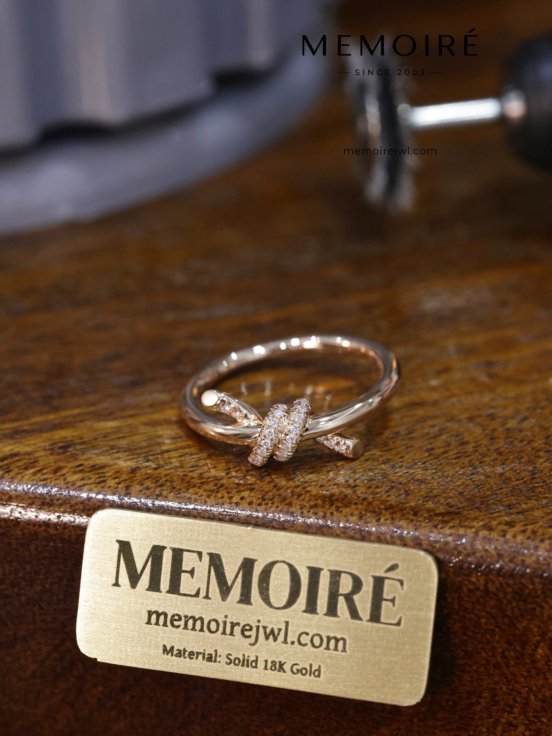 MEMOIRÉ 18K Rose Gold Knot Twist Diamond Ring | Modern Pavé Design - Image 4