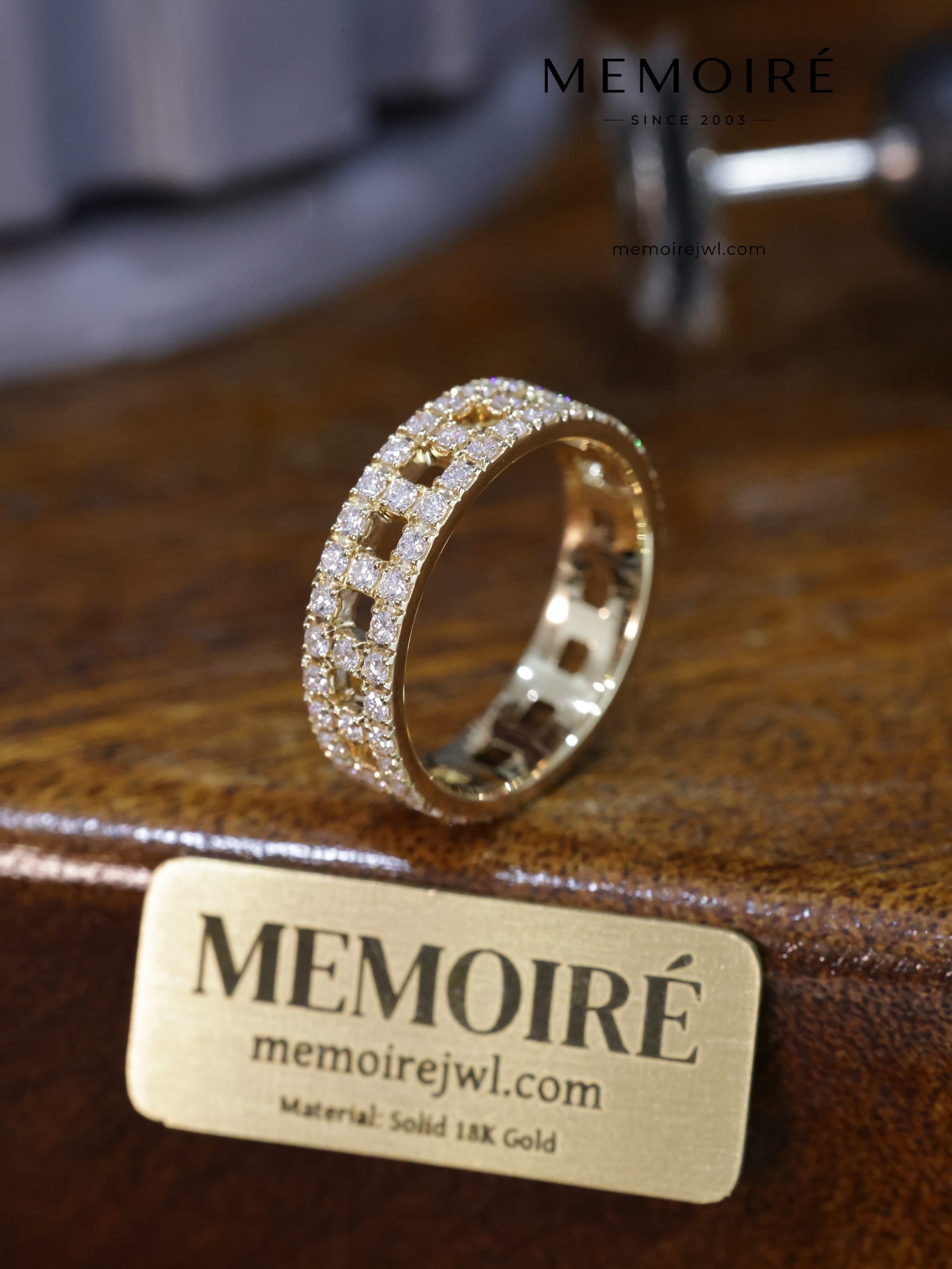 MEMOIRÉ Yellow Gold Full Pavé All-around T1 Ring - Image 3