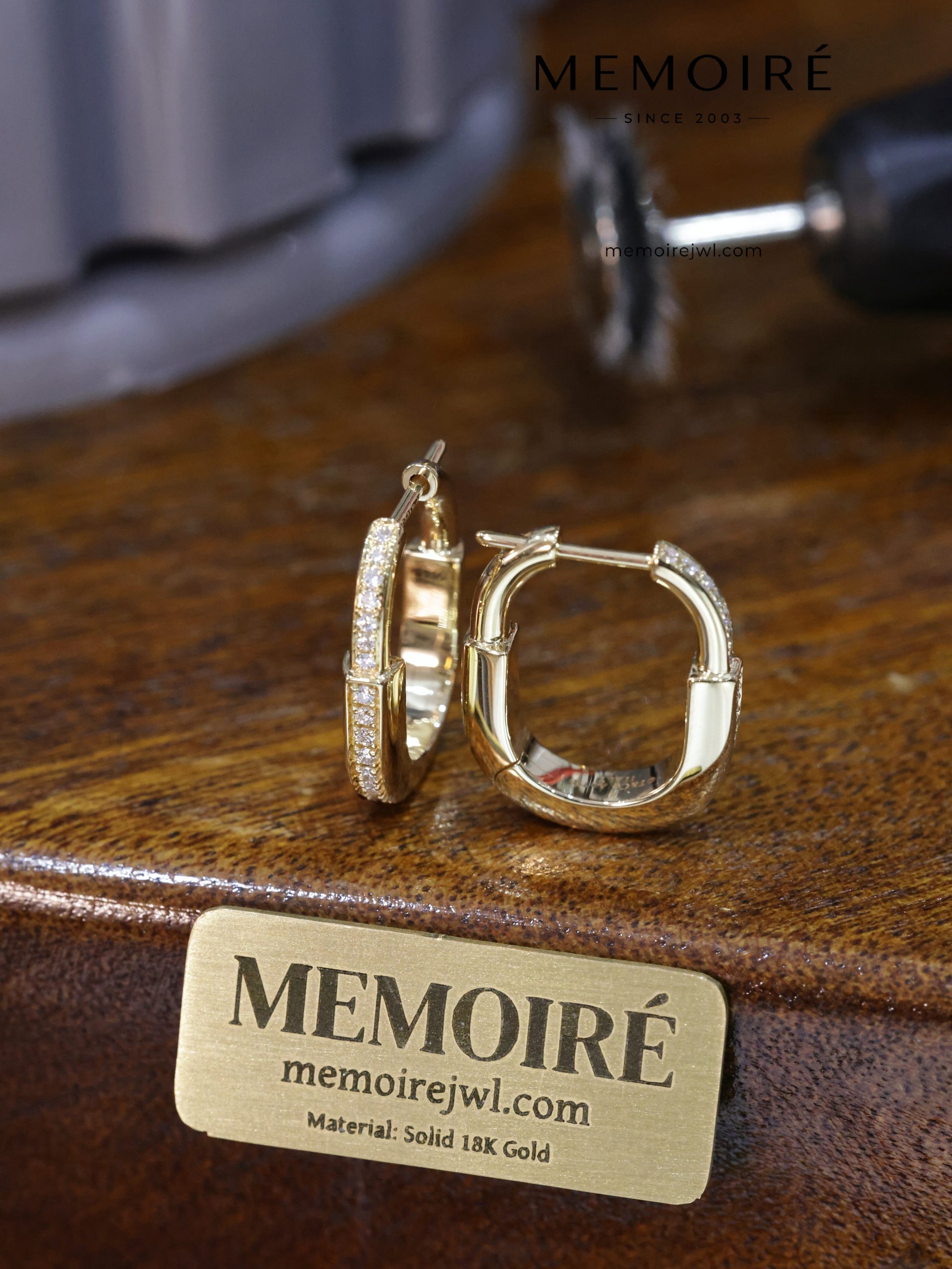 MEMOIRÉ 18K Yellow Gold Full-Pavé Diamond Huggie Hoop Earrings - Image 3