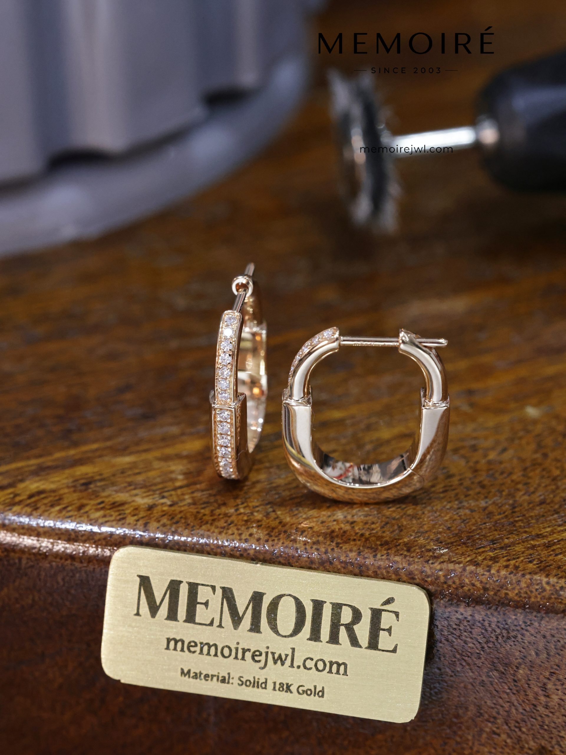 MEMOIRÉ 18K Rose Gold Double-Sided Pavé Diamond Hoop Earrings - Image 3