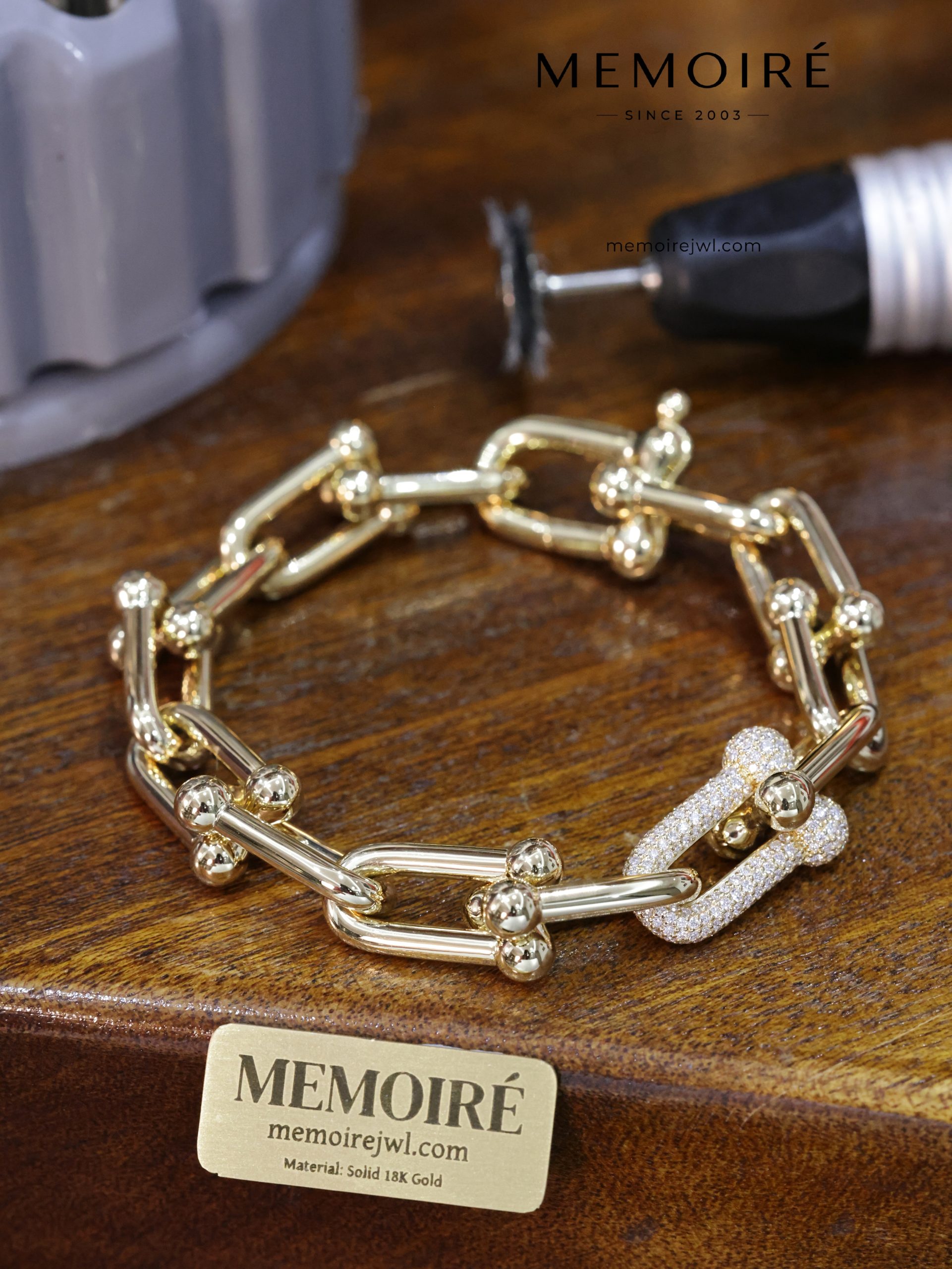 MEMOIRÉ 18K Yellow Gold Pavé-Link U-Chain Bracelet - Image 4
