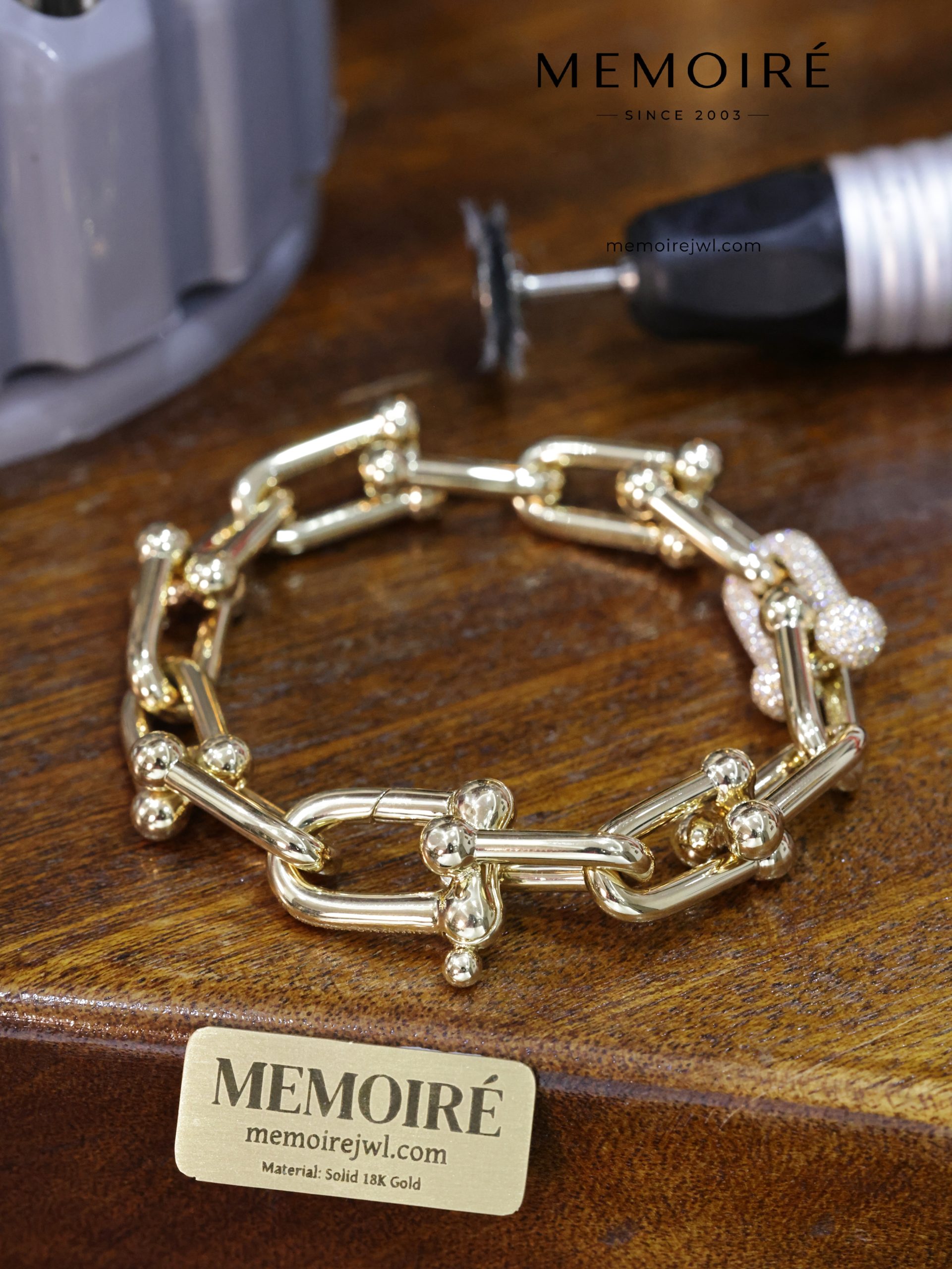 MEMOIRÉ 18K Yellow Gold Pavé-Link U-Chain Bracelet - Image 3