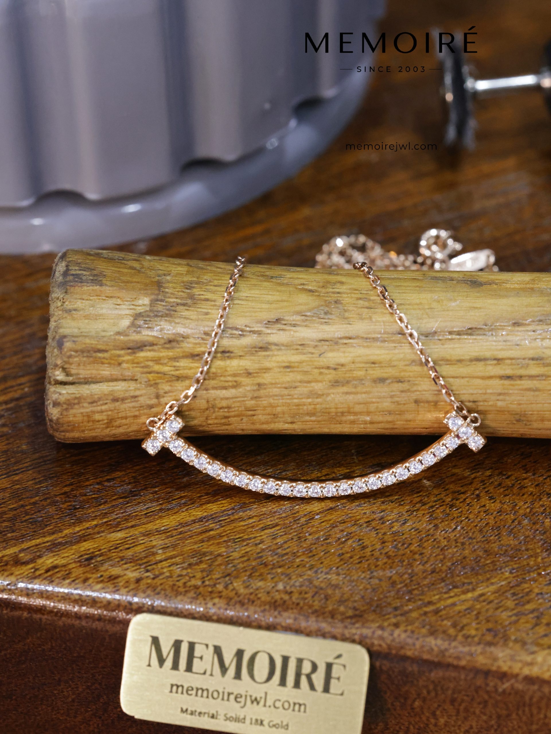 MEMOIRÉ 18K Rose Gold Smile Bar Pendant Necklace - Image 4