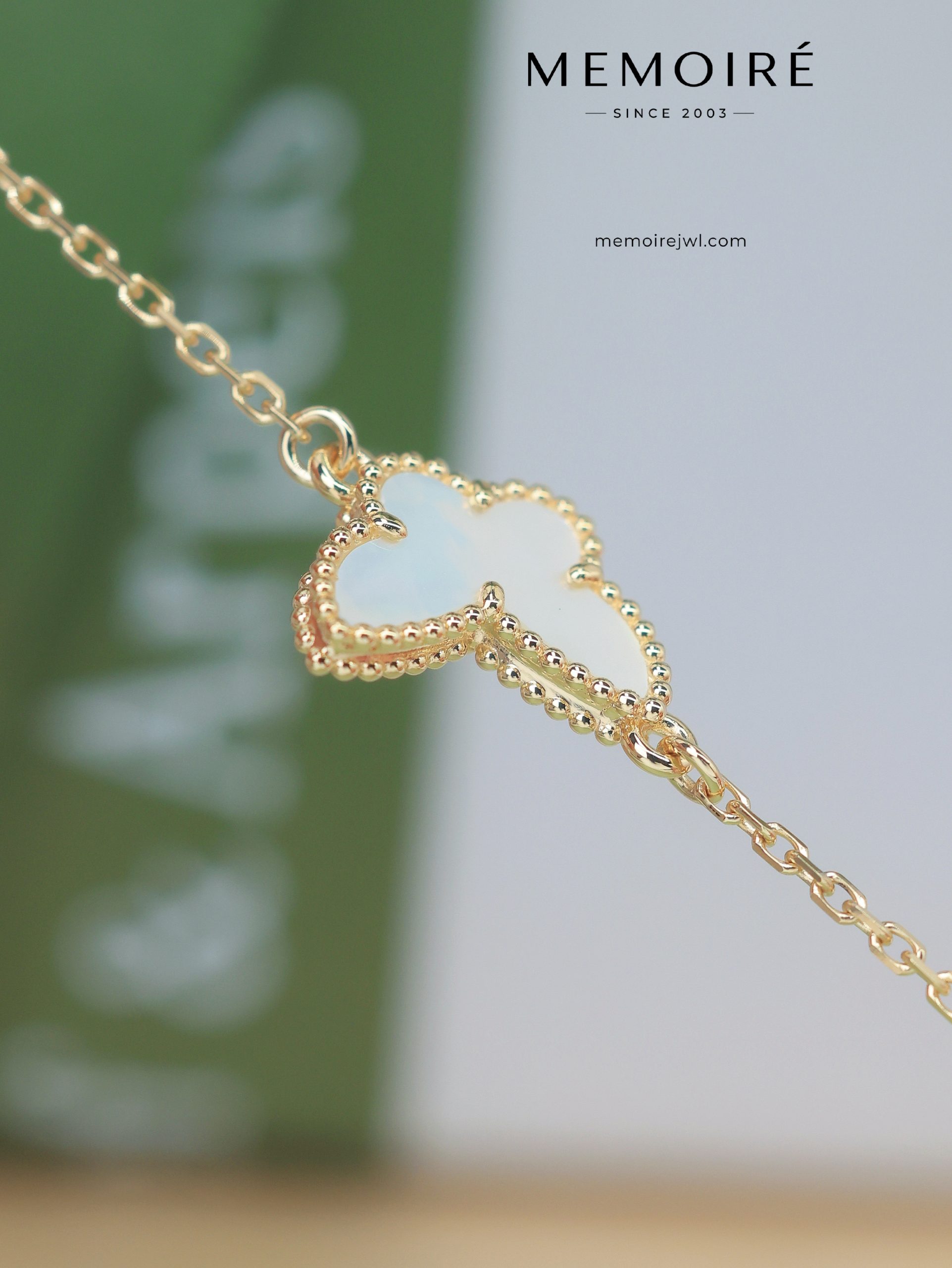 MEMOIRÉ 18K Yellow Gold Mother-of-Pearl Butterfly Bracelet - Image 5