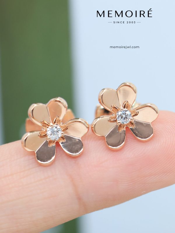 MEMOIRÉ 18K Rose Gold Diamond Flower Stud Earrings