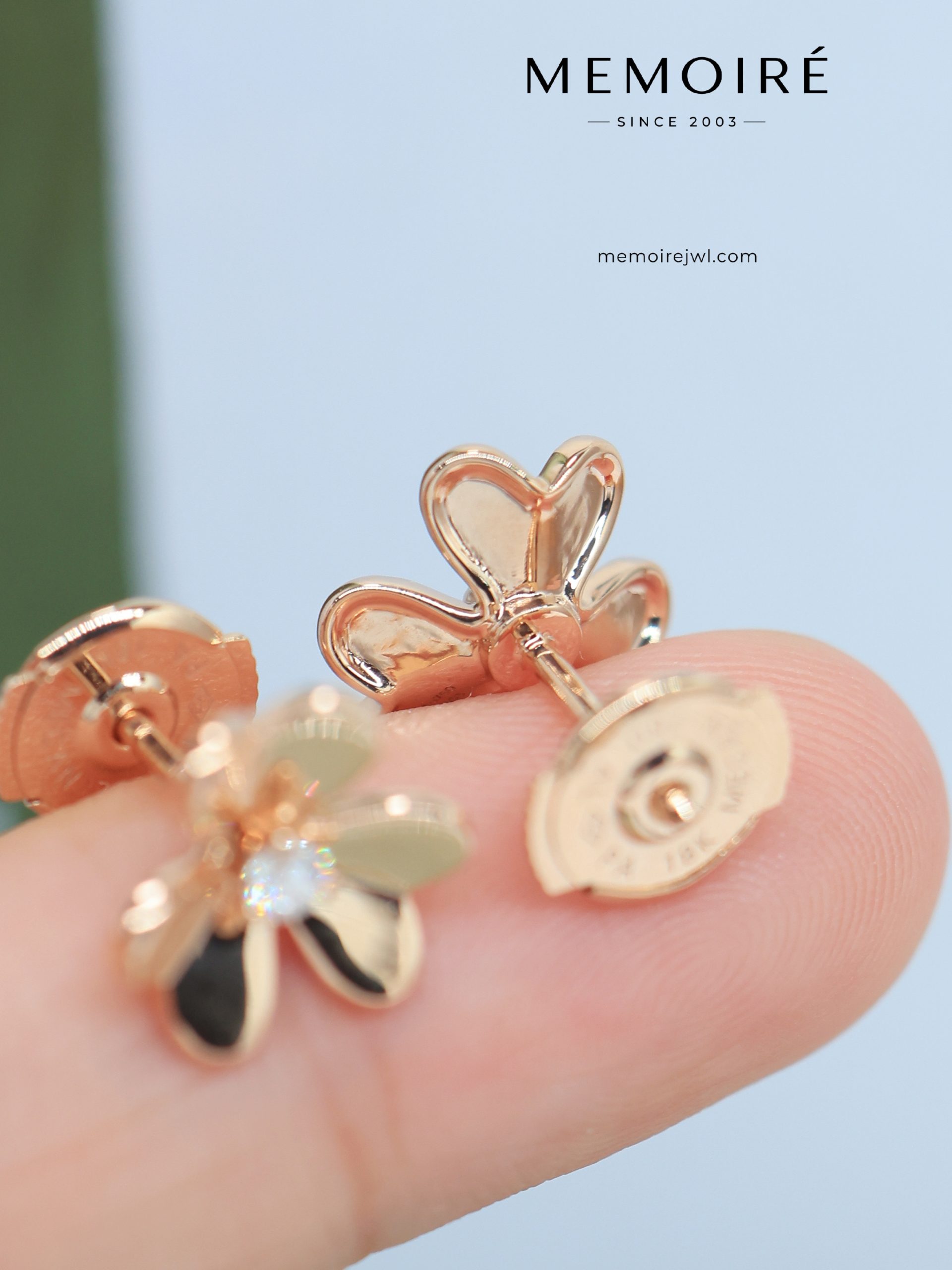 MEMOIRÉ 18K Rose Gold Diamond Flower Stud Earrings - Image 4