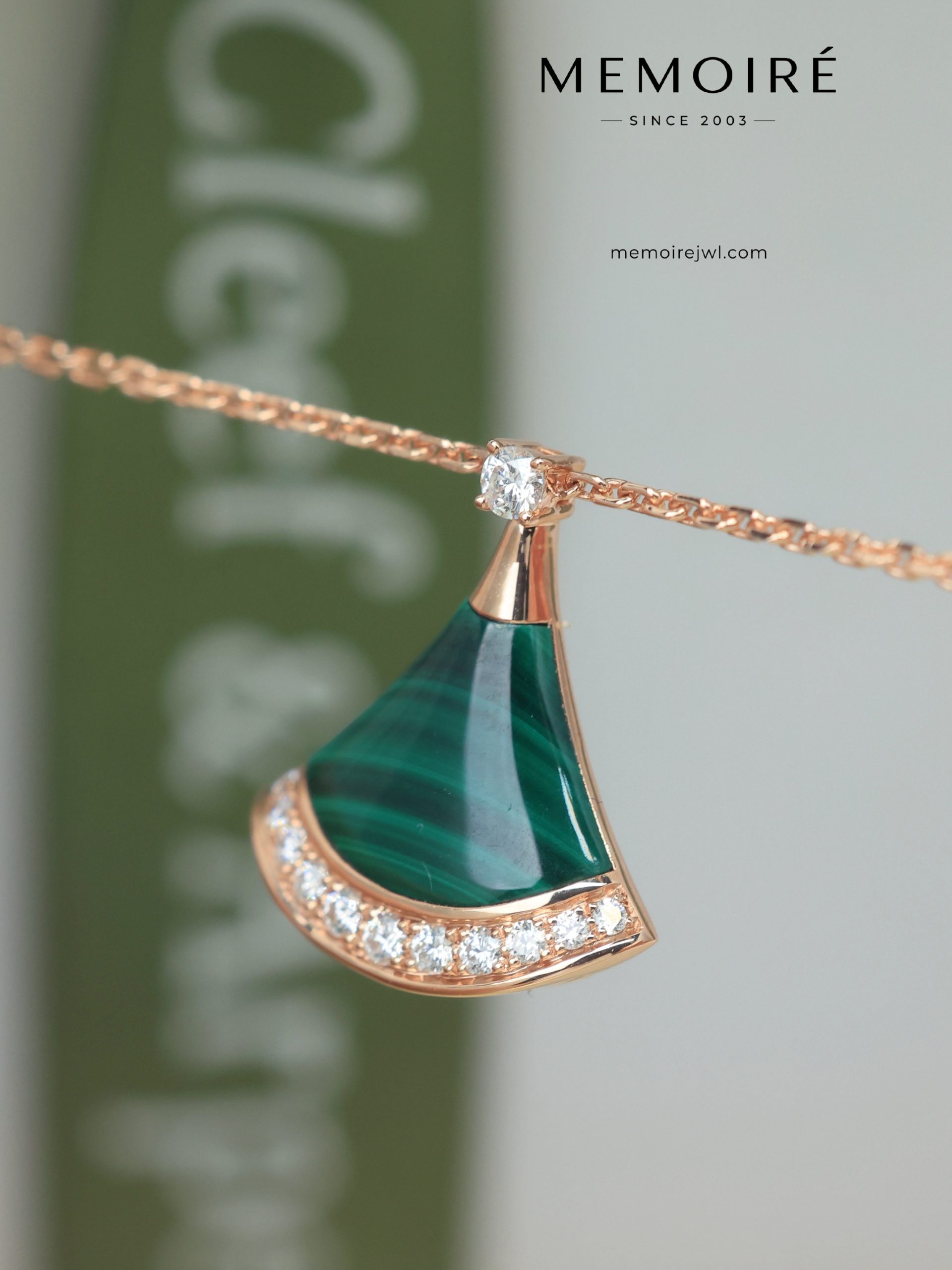 MEMOIRÉ 18K Rose Gold Malachite Fan Pendant Necklace - Image 4