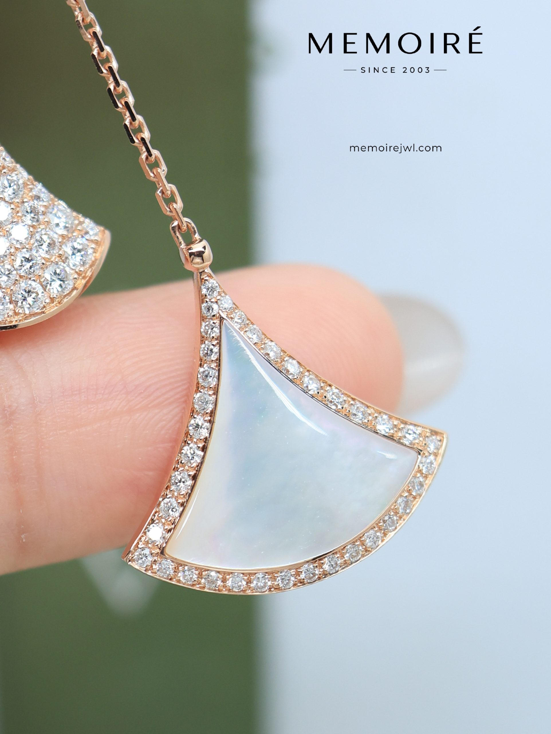 MEMOIRÉ 18K Rose Gold Fan-Shaped Jewelry Collection - Image 5