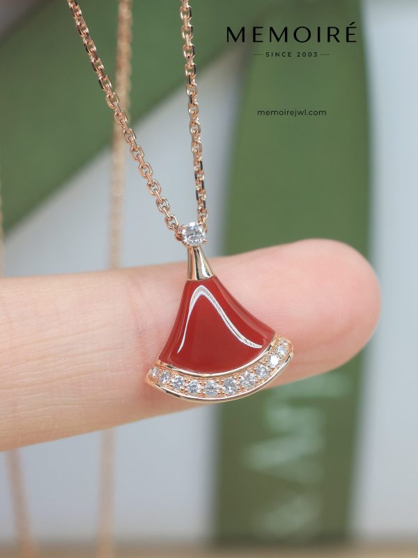 MEMOIRÉ 18K Rose Gold Red Agate Fan Pendant Necklace