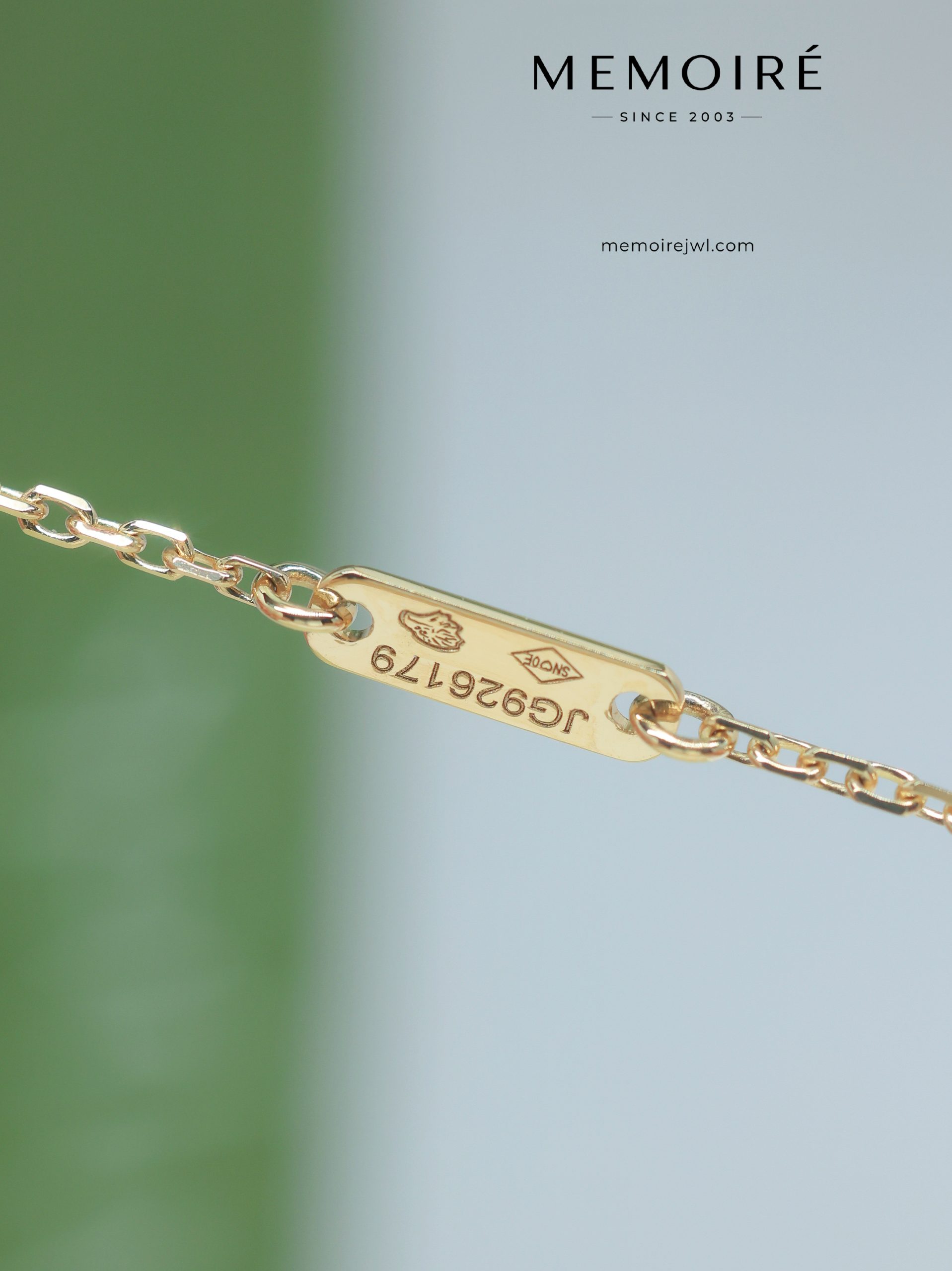 MEMOIRÉ 18K Yellow Gold Full Diamond Flower Charm Bracelet - Image 5
