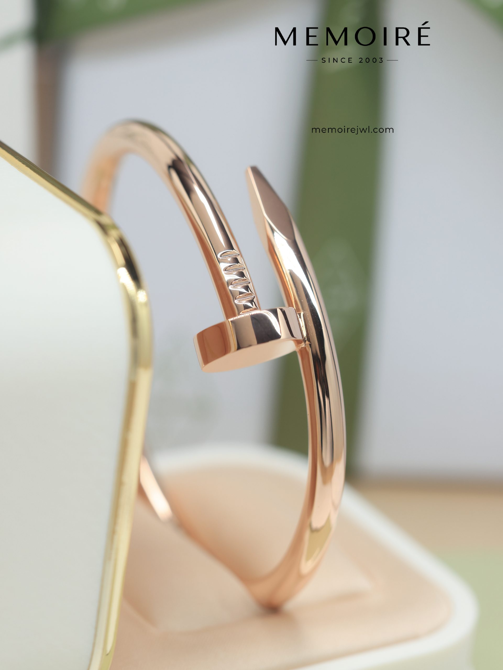 MEMOIRÉ 18K Rose Gold Nail Bangle - Image 4