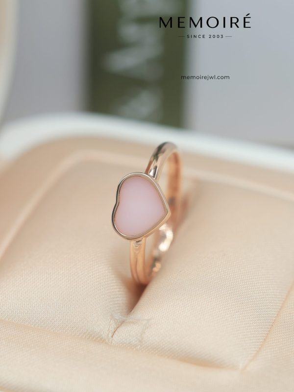 MEMOIRÉ 18K Rose Gold Pink Enamel Heart Ring