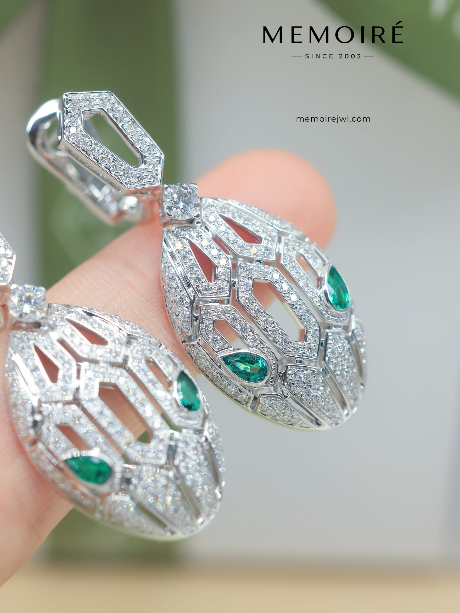 MEMOIRÉ 18K White Gold Snake-Skin Diamond & Emerald Drop Earrings - Image 3