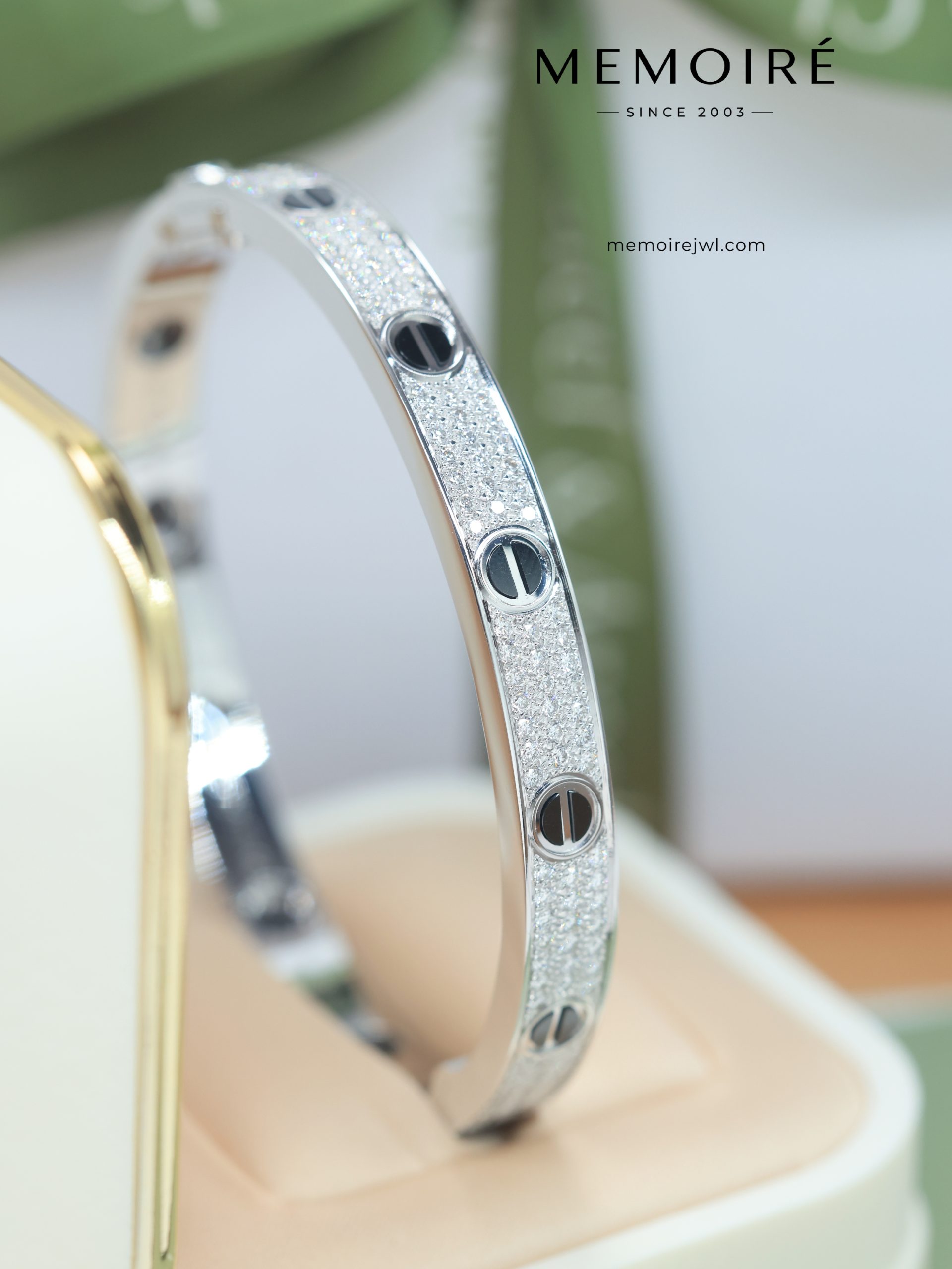MEMOIRÉ 18K White Gold Full Diamond Love Bangle - Image 3