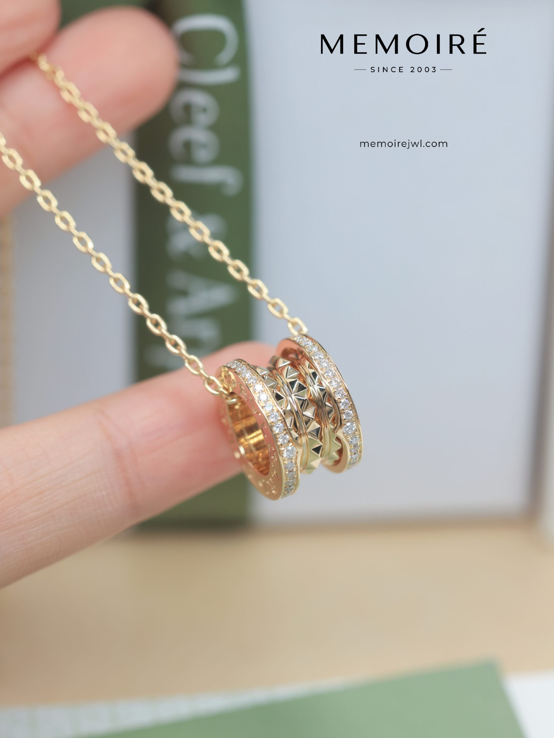 MEMOIRÉ 18K Yellow Gold Pavé Diamond & Pyramid Ring Pendant Necklace - Image 3
