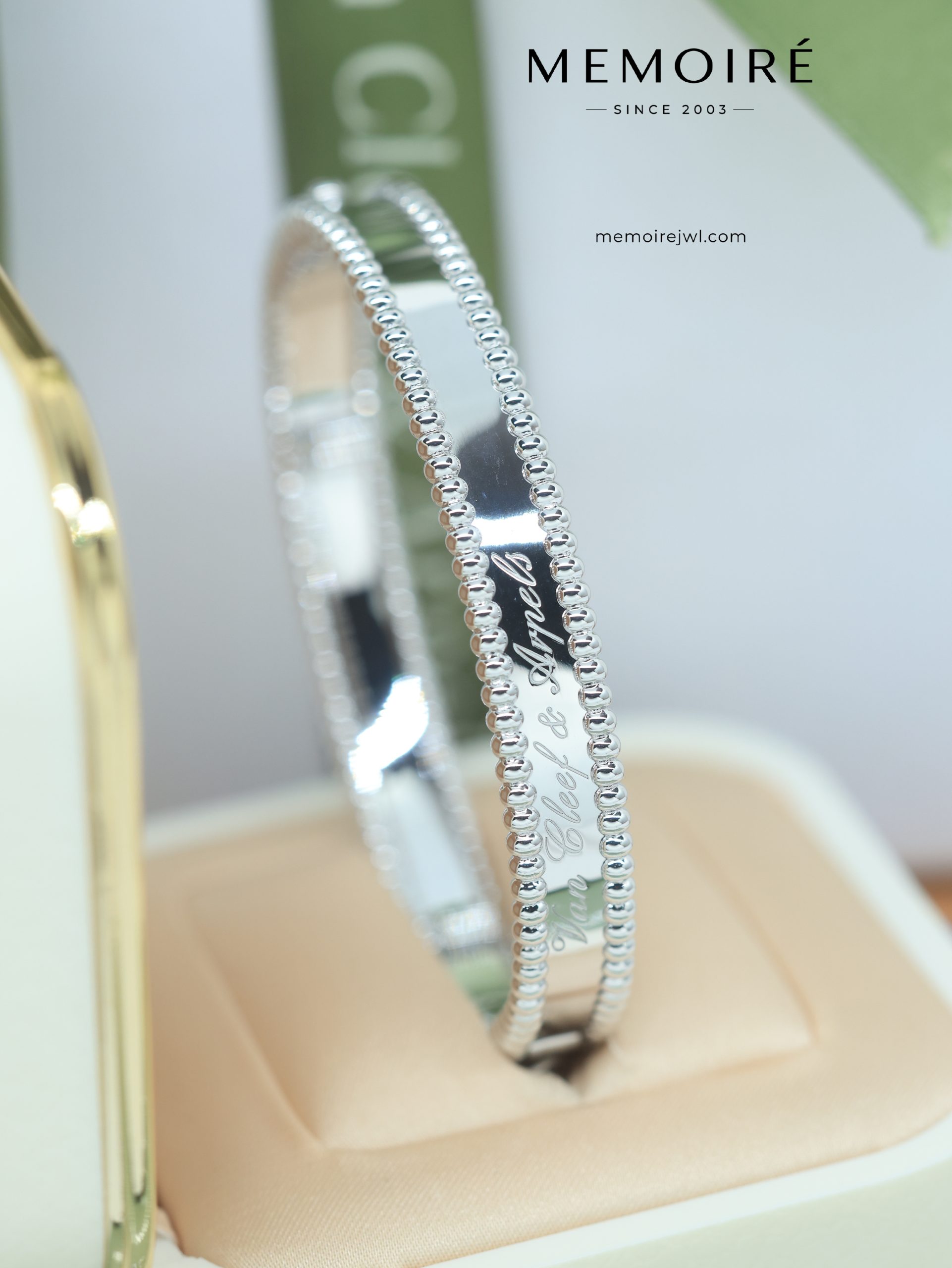 MEMOIRÉ 18K White Gold Engraved Beaded Bangle - Image 5