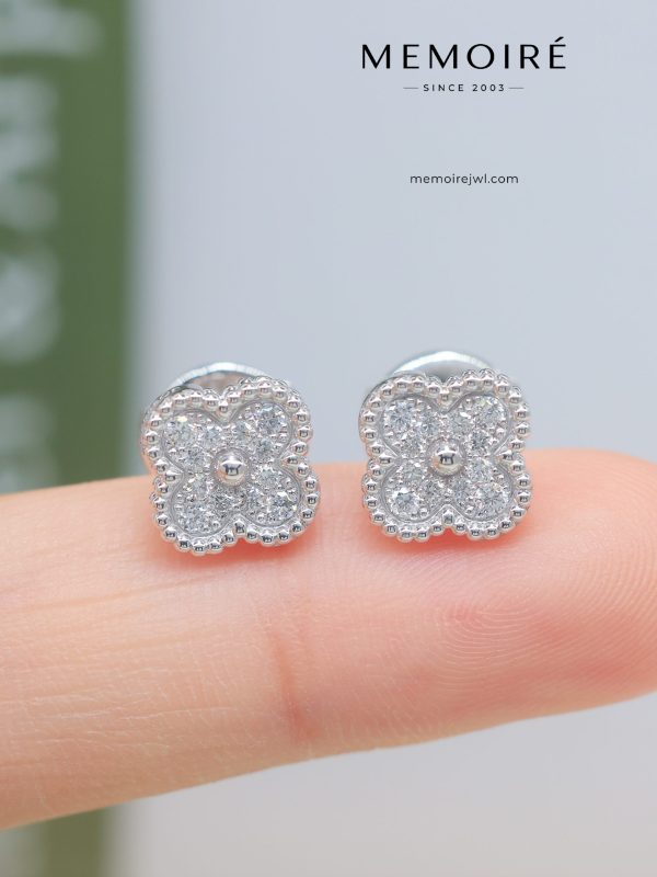 MEMOIRÉ 18K White Gold Full Diamond Clover Stud Earrings