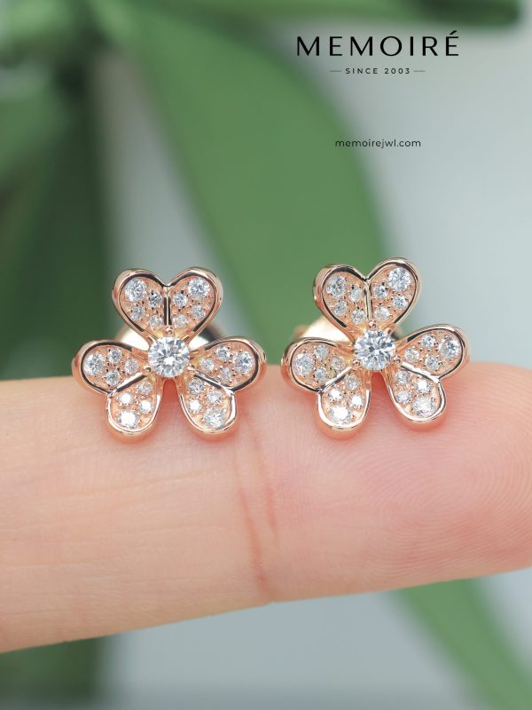 MEMOIRÉ 18K Rose Gold Diamond Four-Leaf Clover Stud Earrings