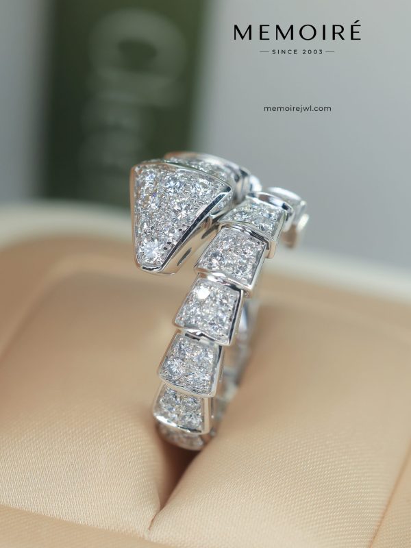 MEMOIRÉ 18K White Gold Full Diamond Serpent Ring