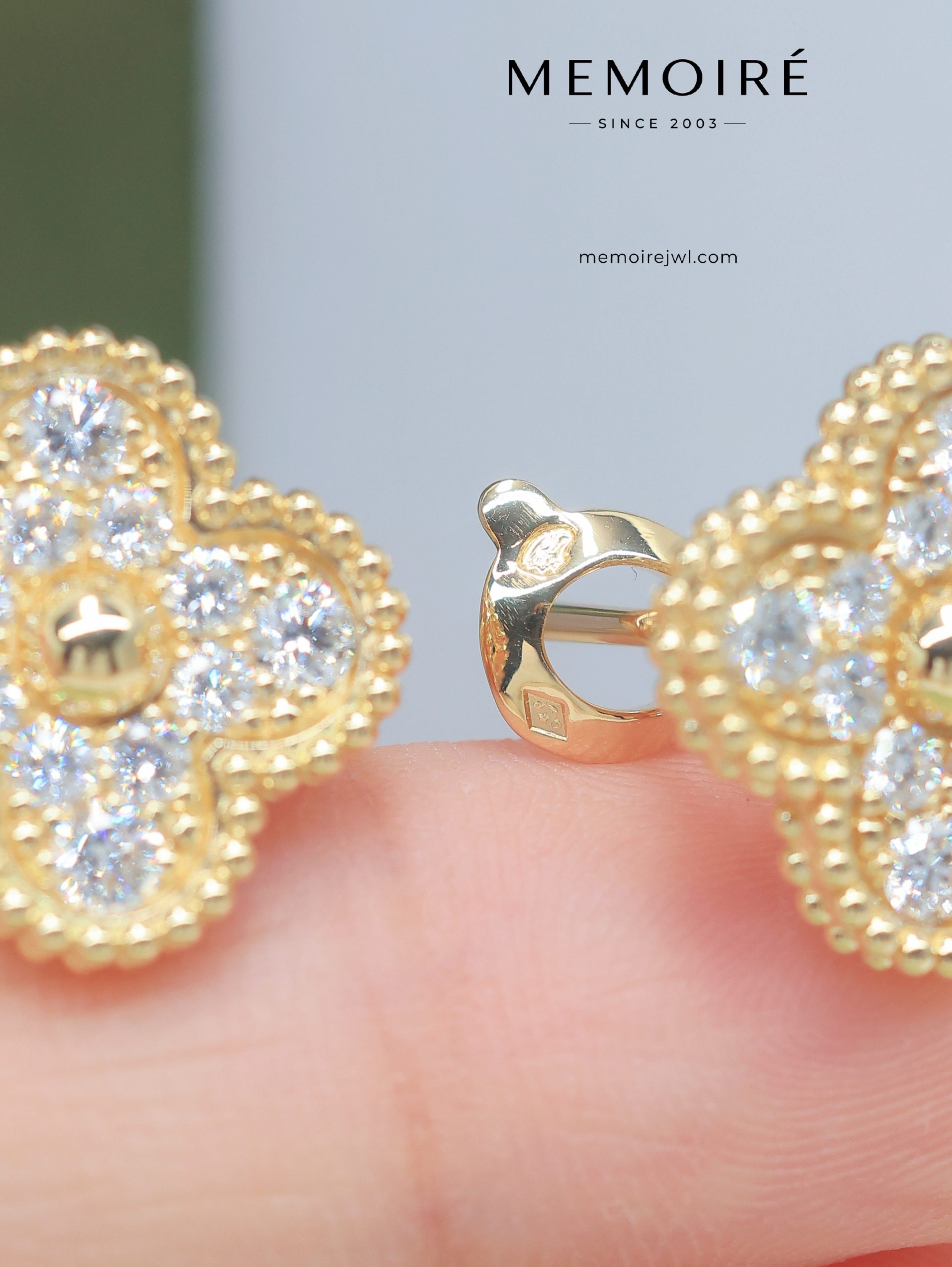 MEMOIRÉ 18K Yellow Gold Full Diamond Clover Stud Earrings - Image 5