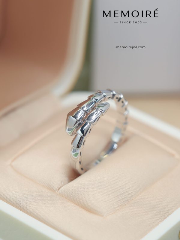 MEMOIRÉ 18K White Gold Polished Serpent Ring