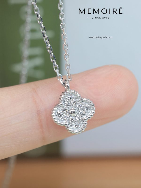 MEMOIRÉ 18K White Gold Full Diamond Clover Pendant Necklace