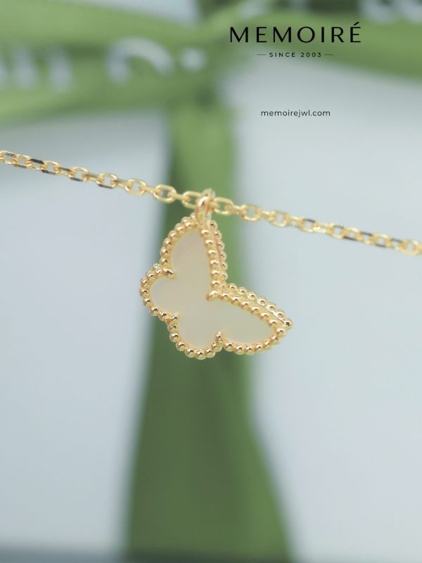 MEMOIRÉ 18K Yellow Gold Mother-of-Pearl Butterfly Pendant Necklace
