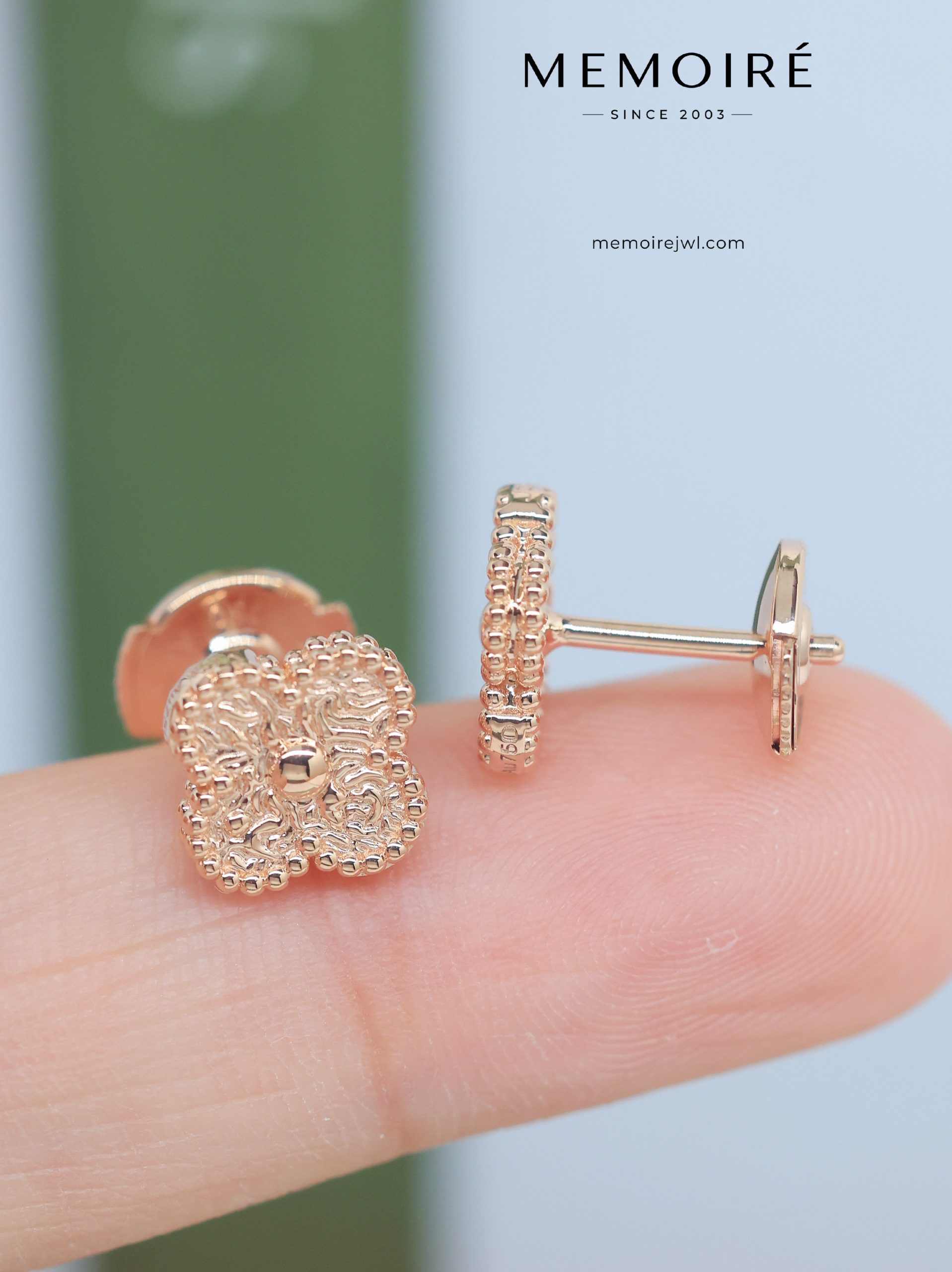 MEMOIRÉ 18K Rose Gold Engraved Clover Stud Earrings - Image 3