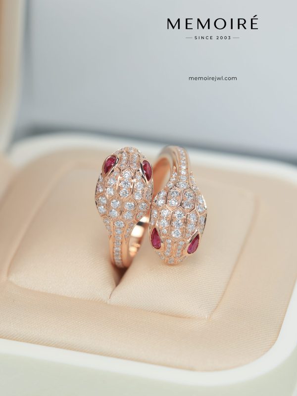 MEMOIRÉ 18K Rose Gold Diamond and Ruby Serpent Ring