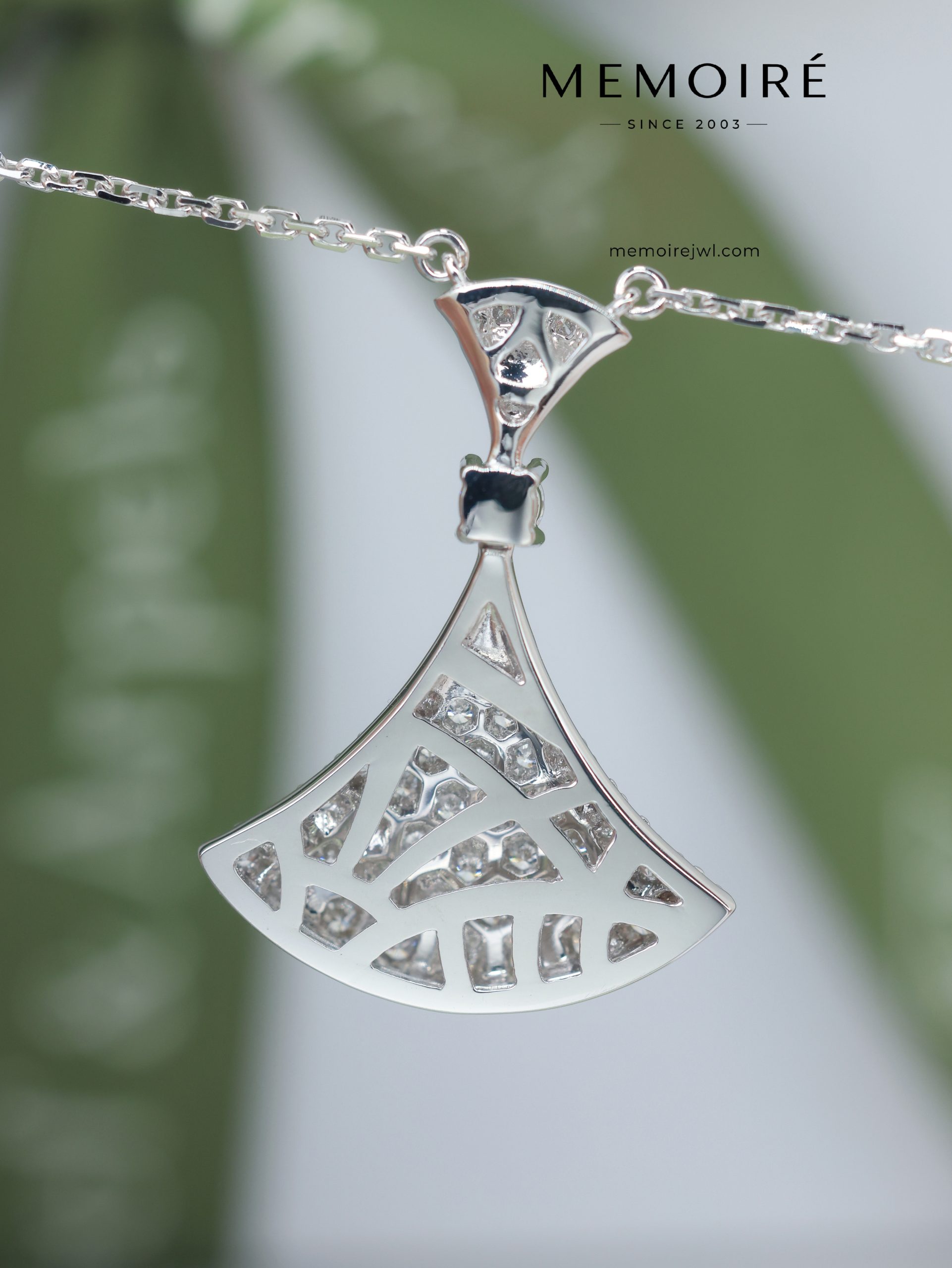 MEMOIRÉ 18K White Gold Full Diamond Fan Pendant Necklace - Image 4