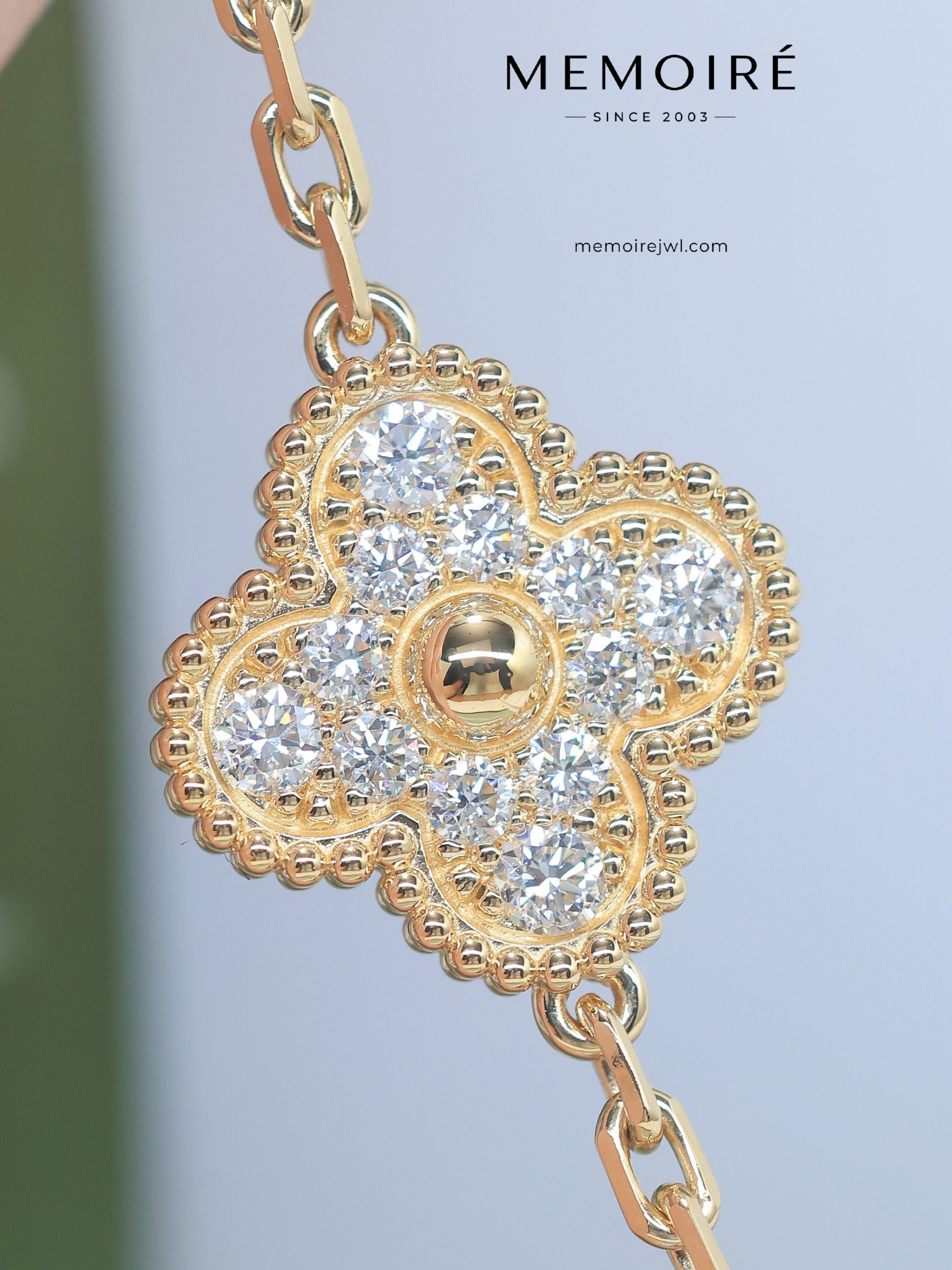 MEMOIRÉ 18K Yellow Gold Guilloché & Diamond Clover Bracelet - Image 3