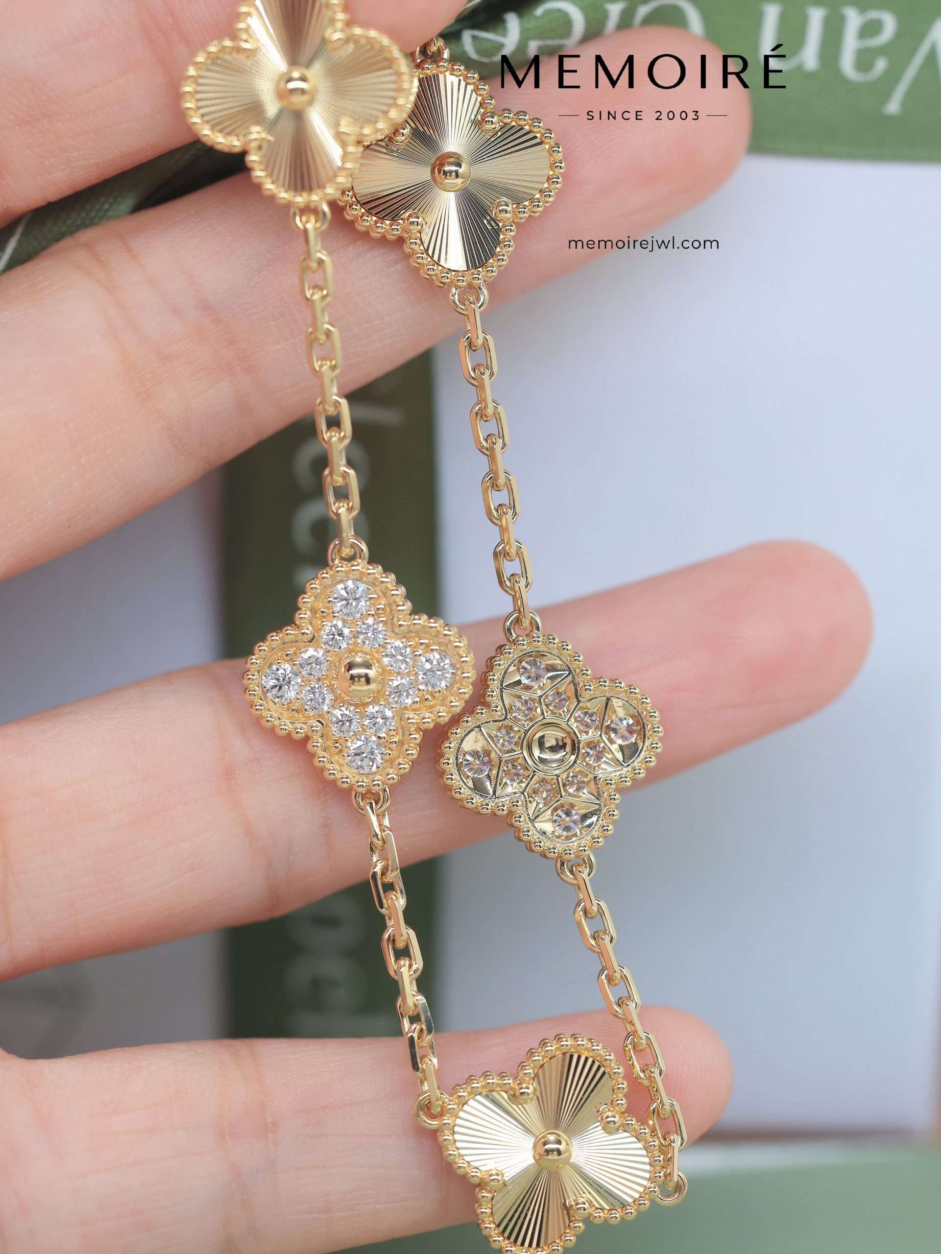 MEMOIRÉ 18K Yellow Gold Guilloché & Diamond Clover Bracelet