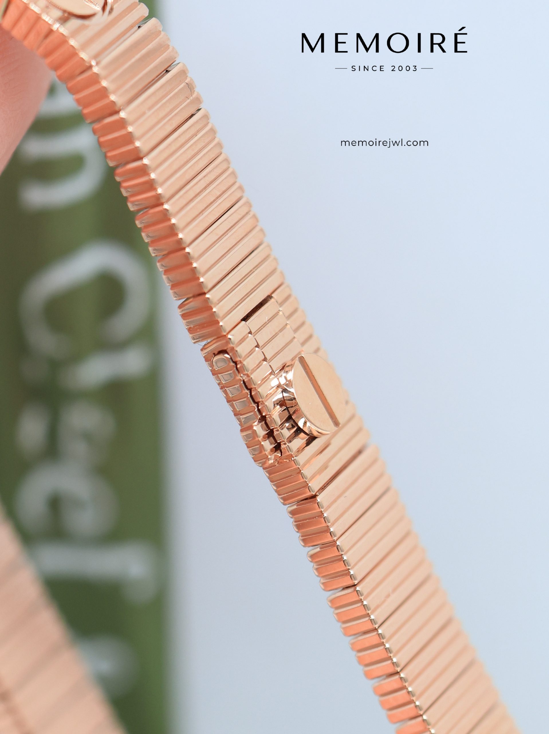 MEMOIRÉ 18K Rose Gold Grooved Screw Motif Bracelet - Image 4