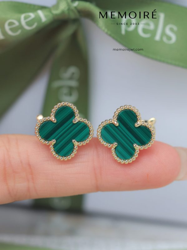 MEMOIRÉ 18K Yellow Gold Malachite Clover Stud Earrings