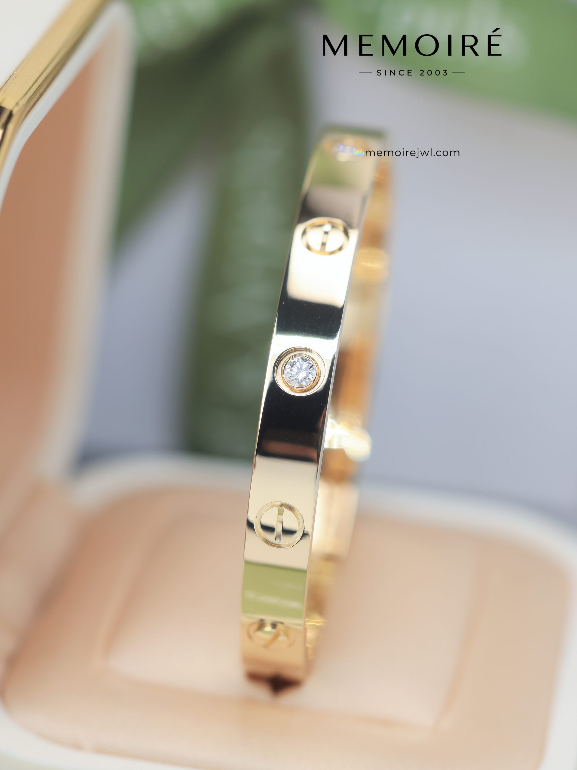 MEMOIRÉ 18K Yellow Gold Diamond Love Bangle - Image 3