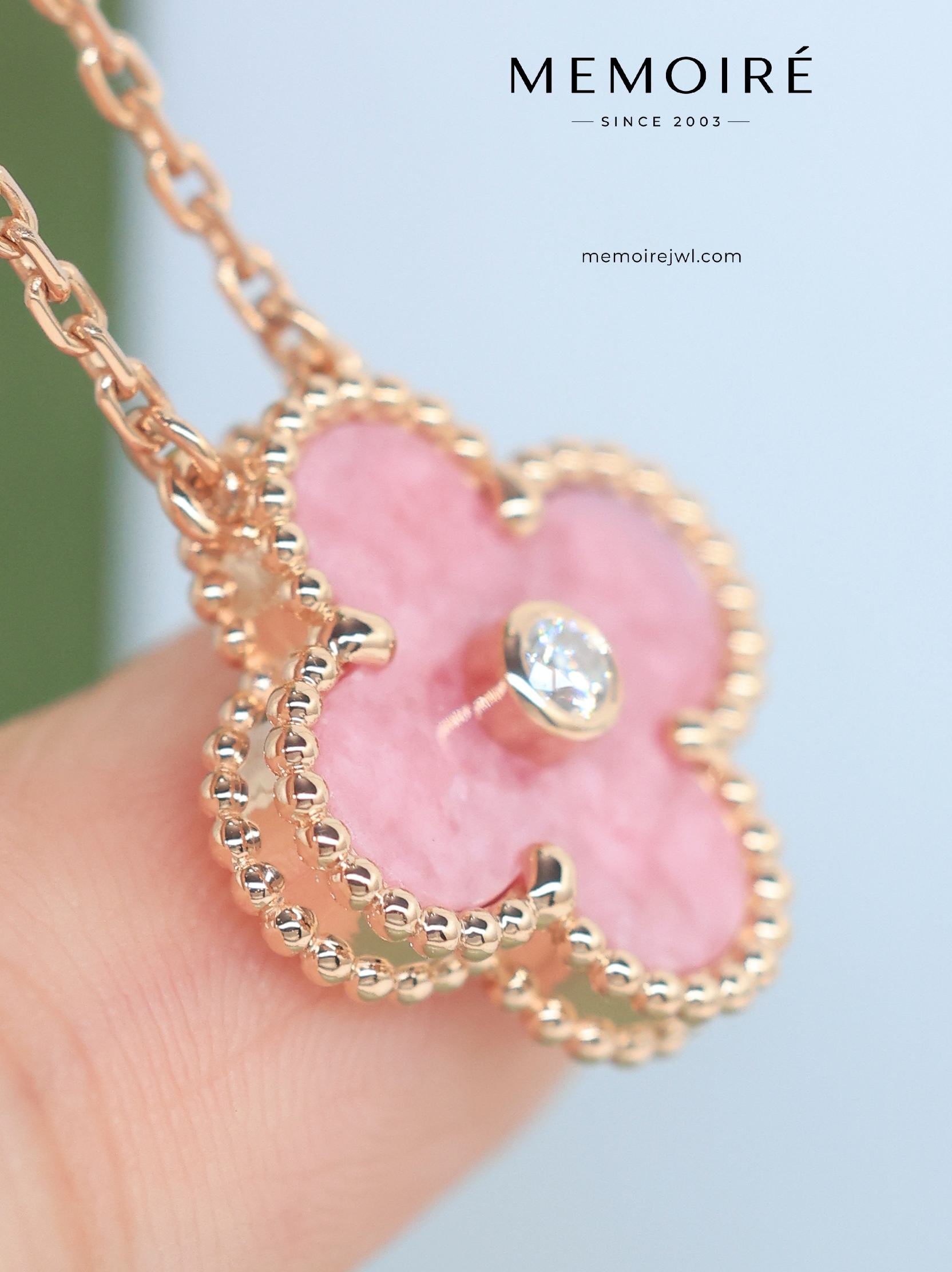 MEMOIRÉ 18K Rose Gold Pink Rhodonite Clover Pendant Necklace - Image 3