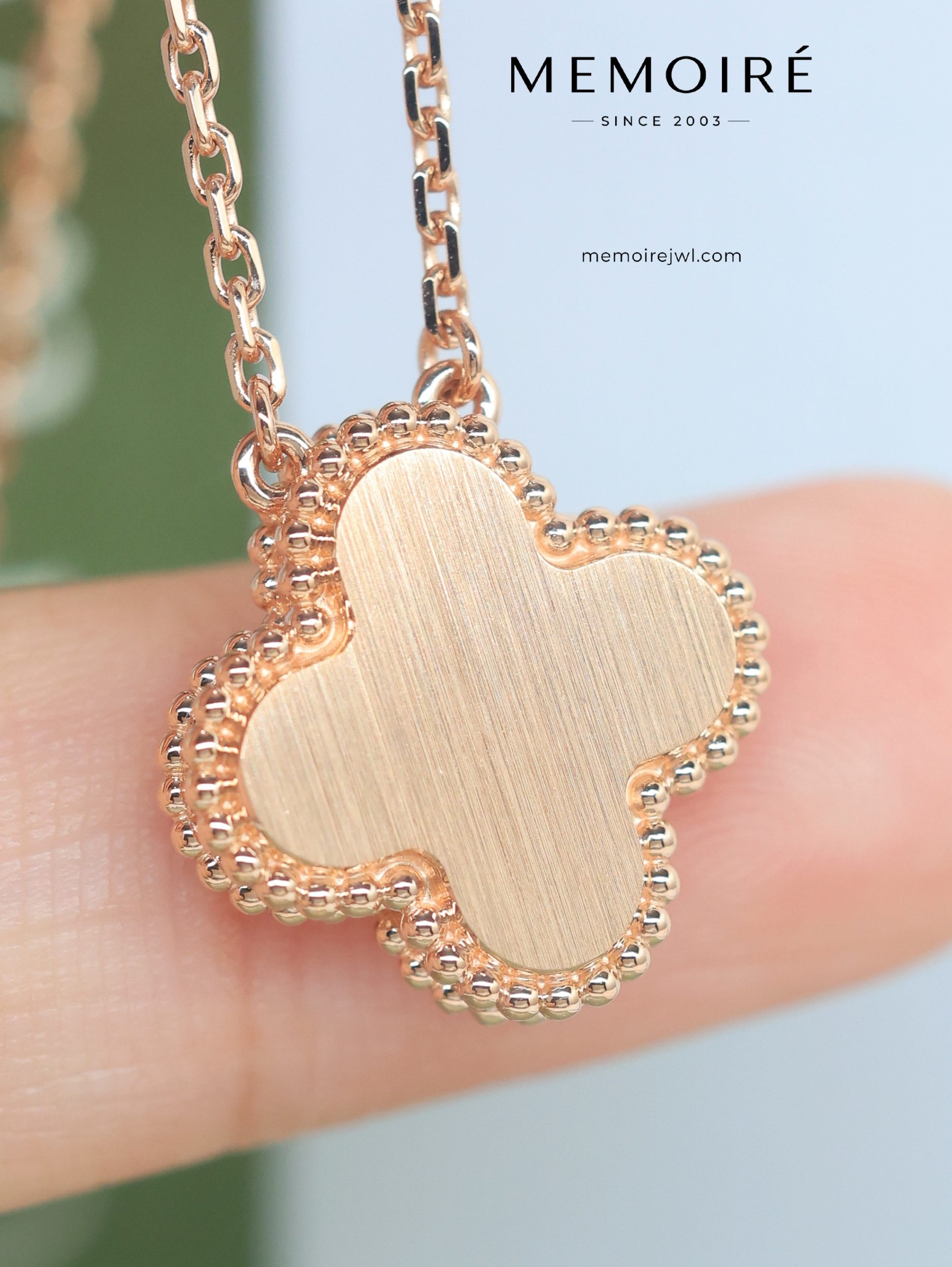 MEMOIRÉ 18K Rose Gold Pink Rhodonite Clover Pendant Necklace - Image 5