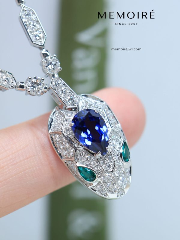 MEMOIRÉ 18K White Gold Sapphire Snake Pendant Necklace