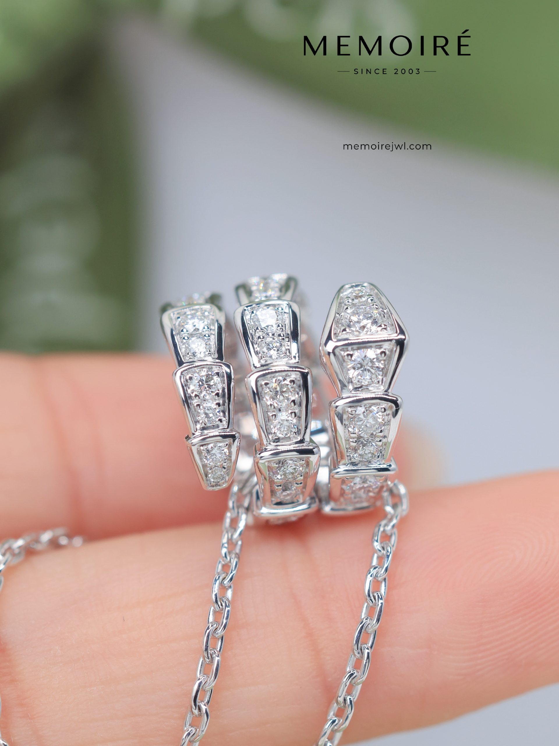 MEMOIRÉ 18K White Gold Diamond Serpent Pendant Necklace - Image 4