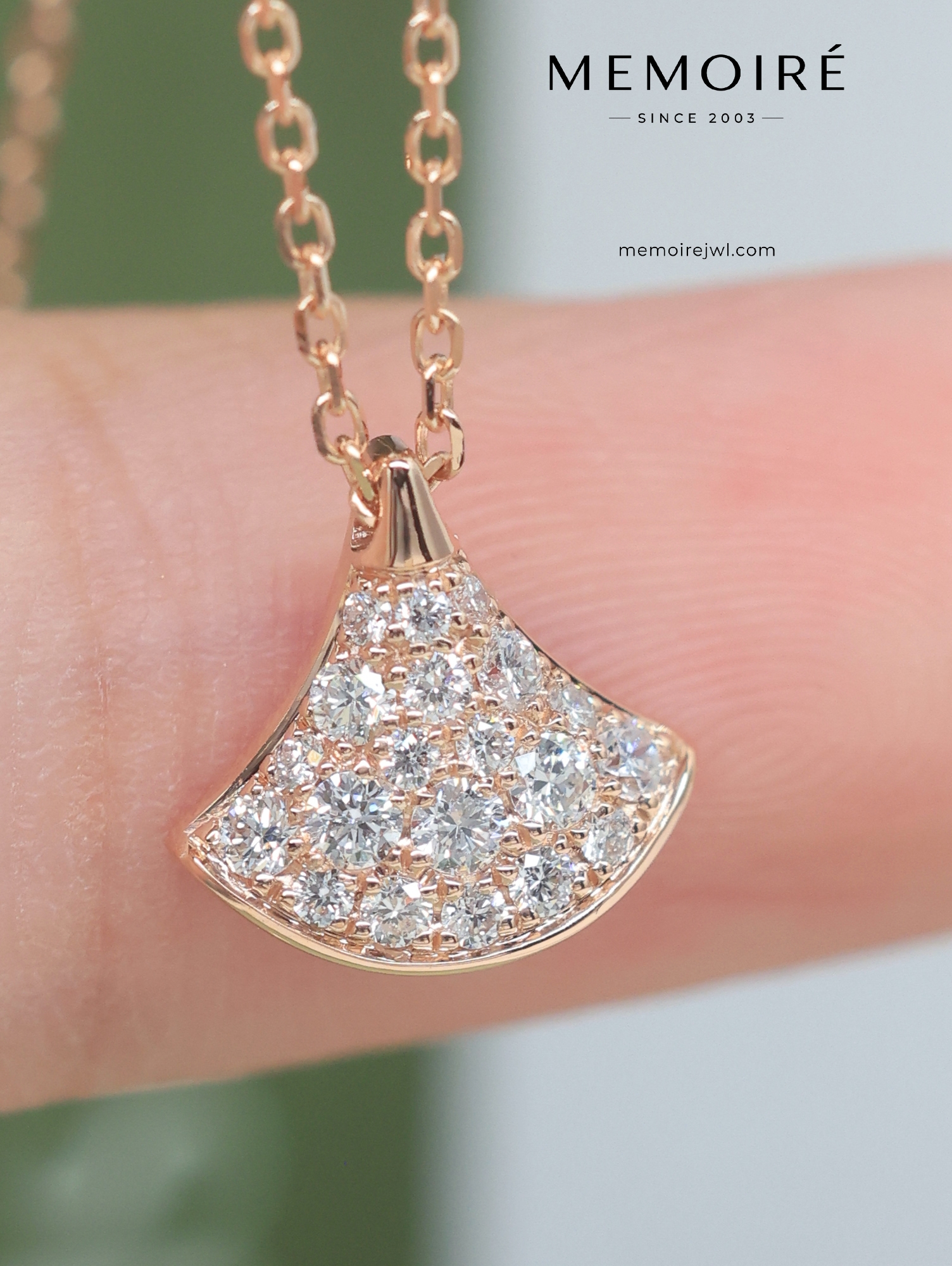 MEMOIRÉ 18K Rose Gold Full Diamond Fan Pendant Necklace - Image 3