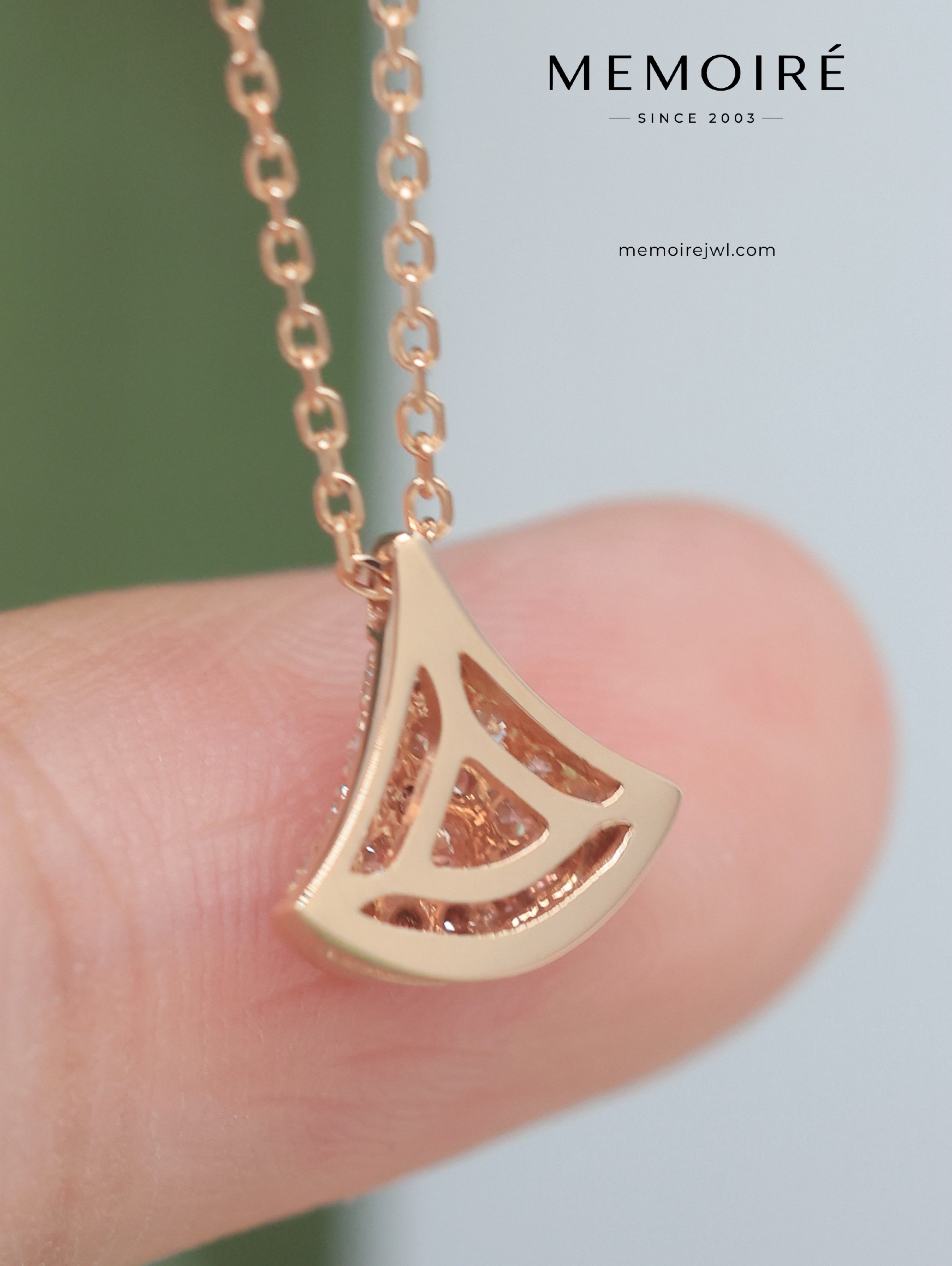 MEMOIRÉ 18K Rose Gold Full Diamond Fan Pendant Necklace - Image 5