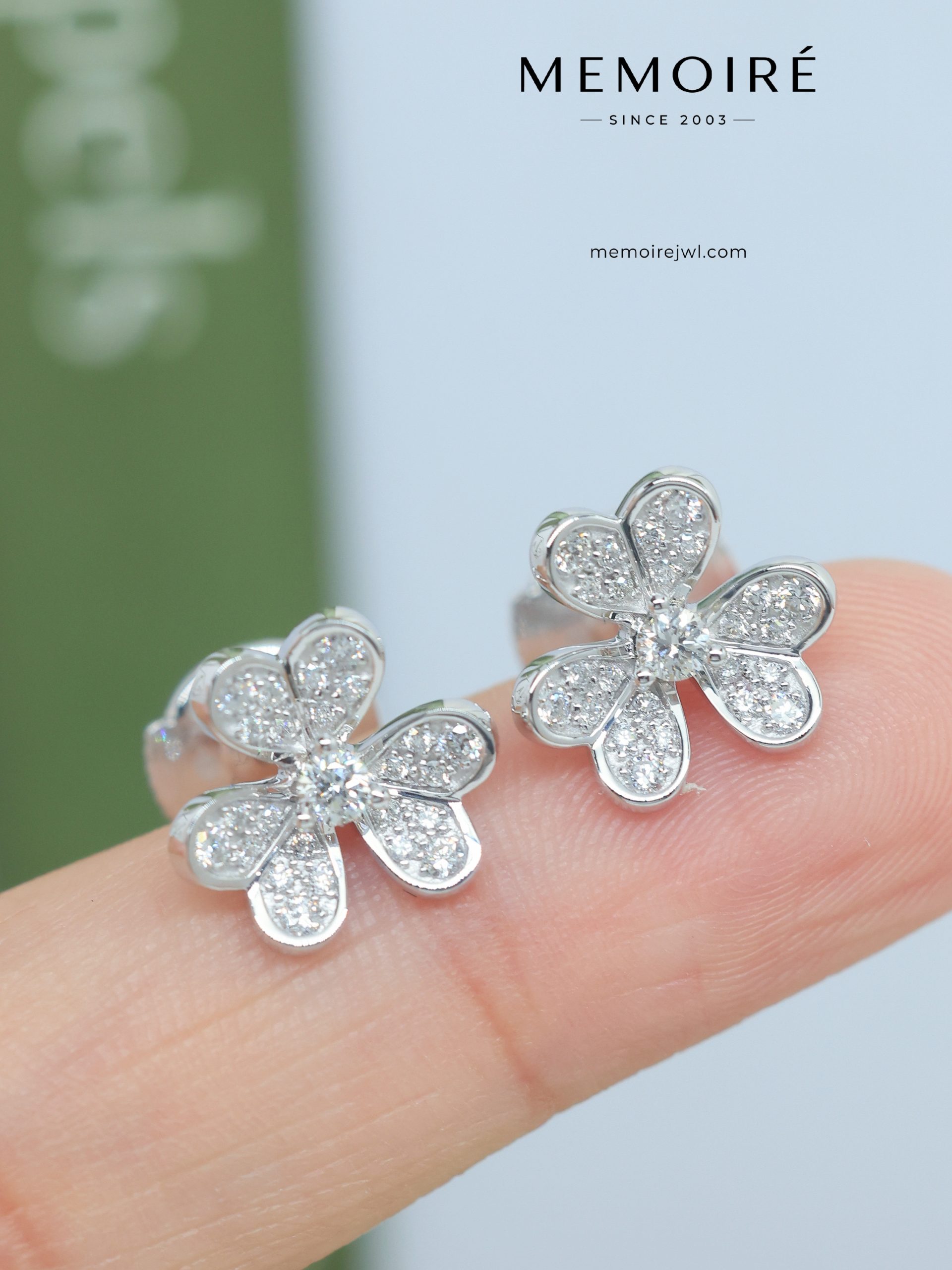 MEMOIRÉ 18K White Gold Full Diamond Flower Stud Earrings - Image 5