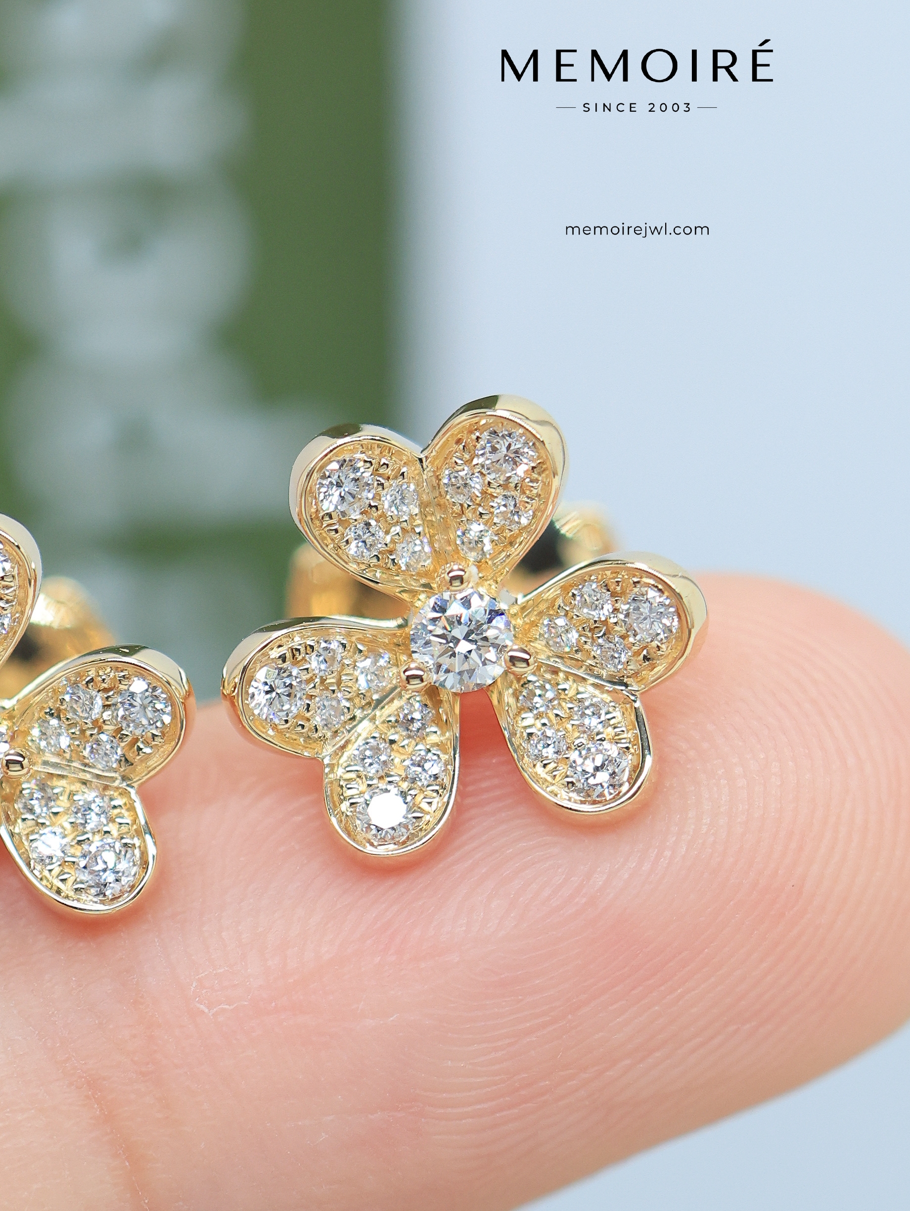 MEMOIRÉ 18K Yellow Gold Full Diamond Flower Stud Earrings - Image 3
