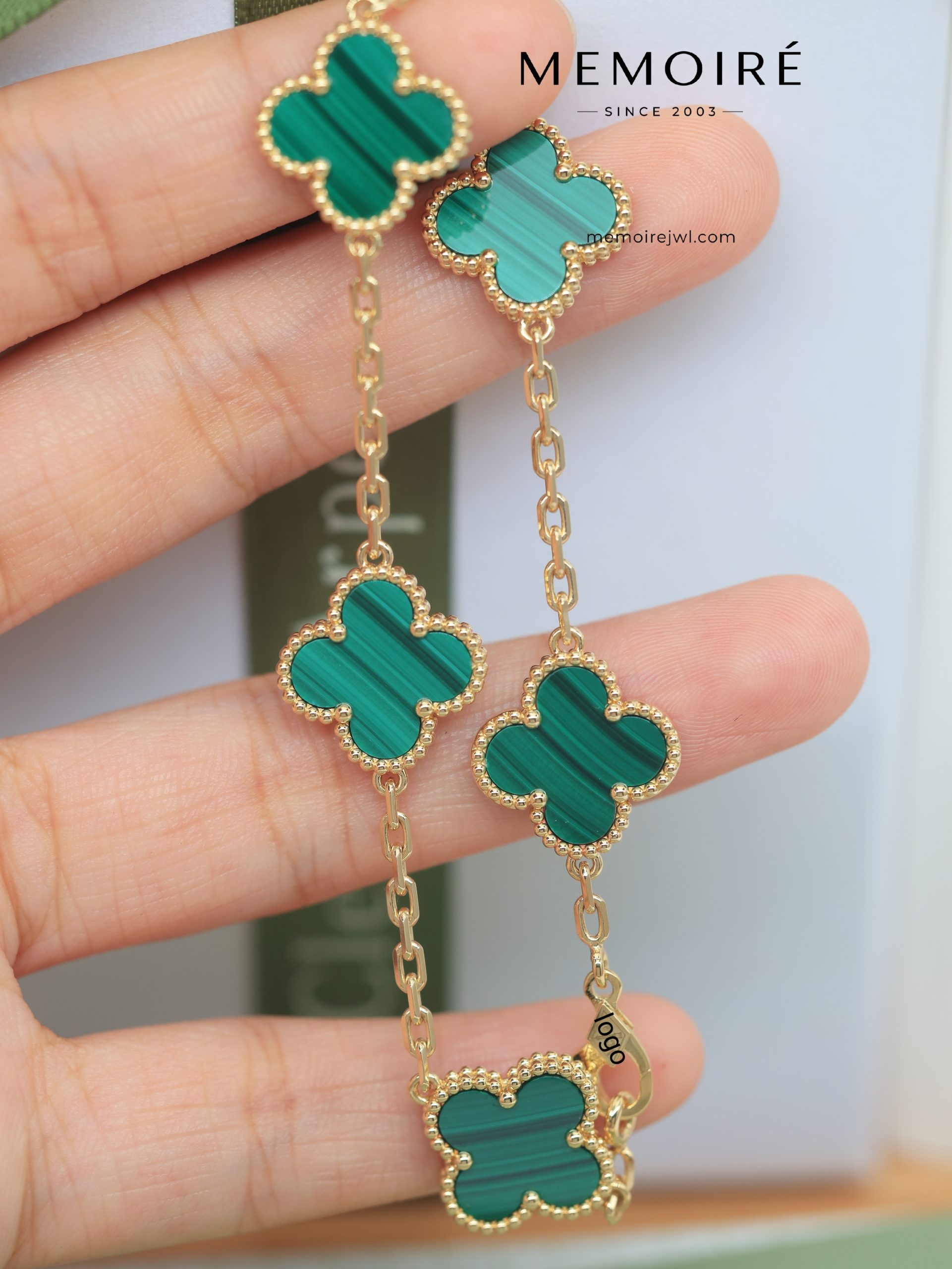 MEMOIRÉ 18K Yellow Gold Malachite Clover Bracelet