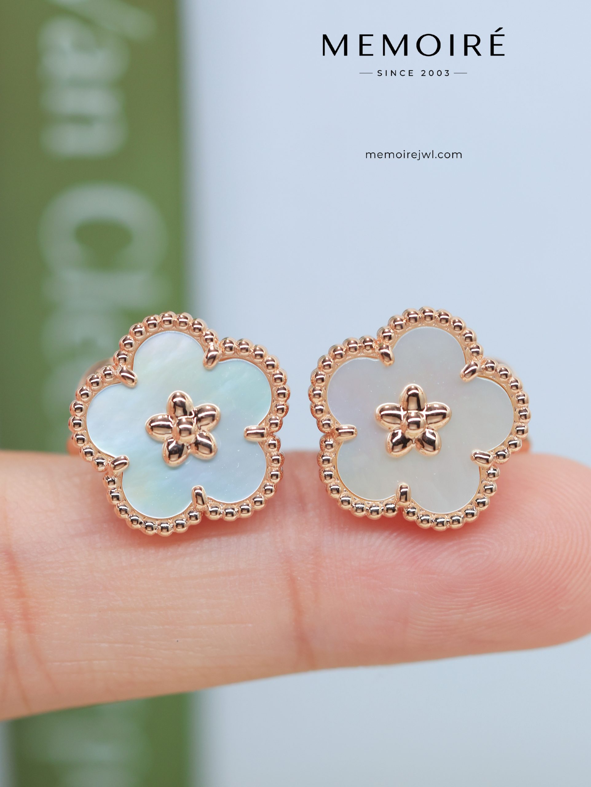 MEMOIRÉ 18K Rose Gold Mother-of-Pearl Clover Stud Earrings