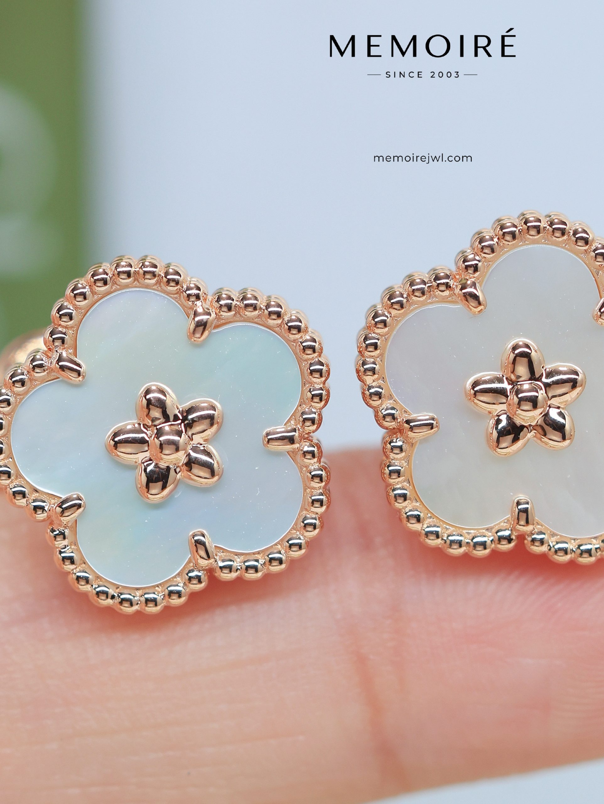 MEMOIRÉ 18K Rose Gold Mother-of-Pearl Clover Stud Earrings - Image 3