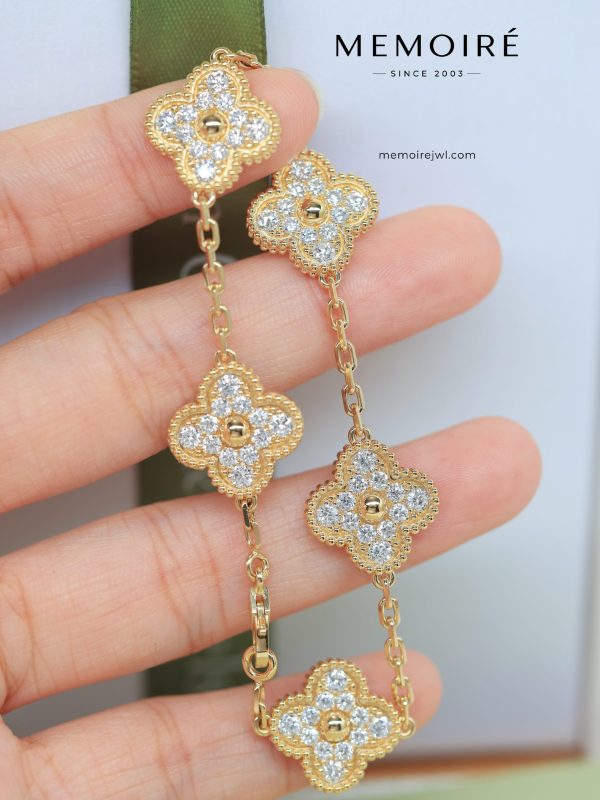 MEMOIRÉ 18K Yellow Gold Diamond Clover Bracelet