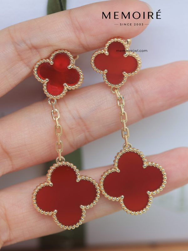 MEMOIRÉ 18K Yellow Gold Carnelian Clover Drop Earrings