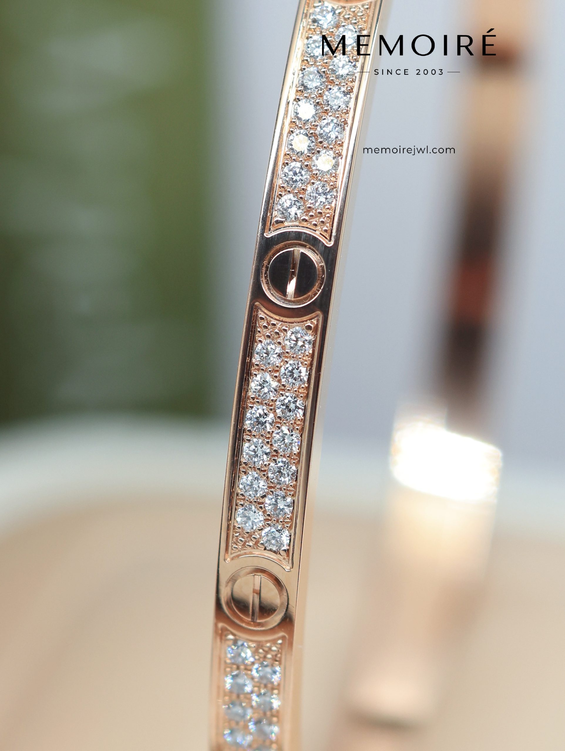 MEMOIRÉ 18K Rose Gold Diamond Love Bangle - Image 3